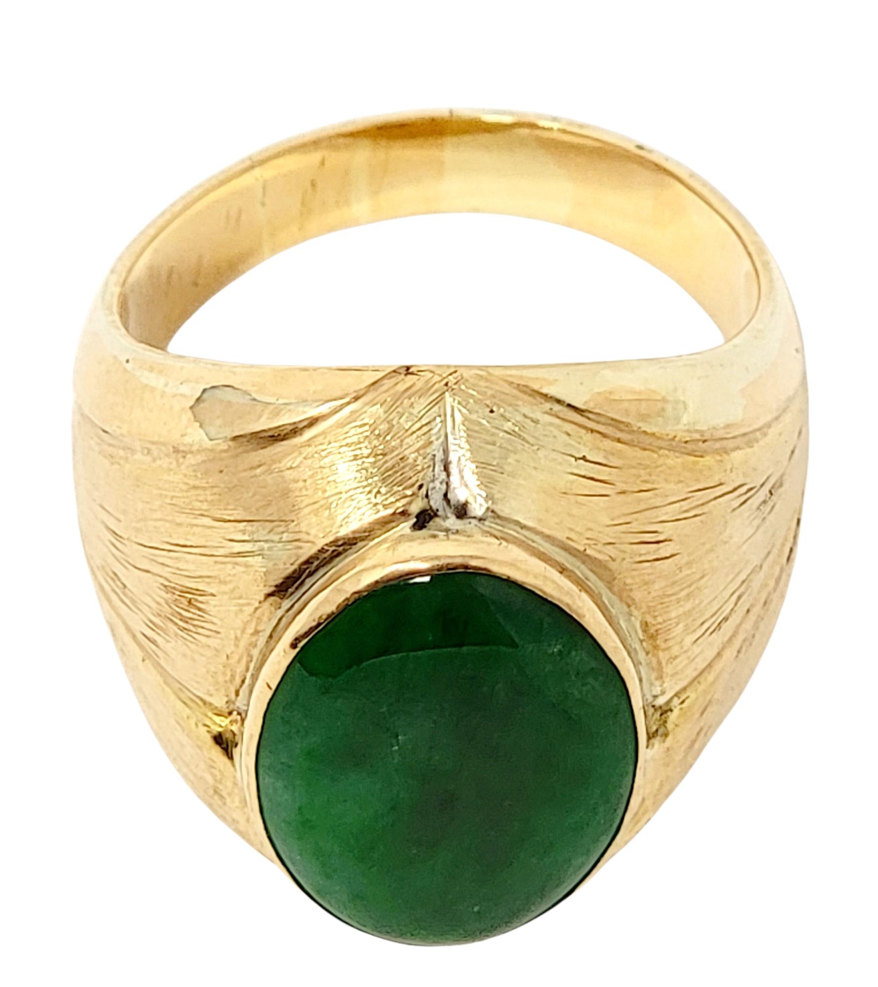 Contemporary 9.70 Carat Solitaire Oval Cabochon Jadeite Men's Ring in 18 Karat Yellow Gold