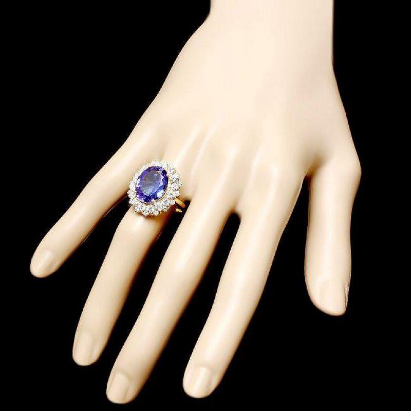 9.70 Carats Natural Tanzanite and Diamond 14K Solid Yellow Gold Ring In New Condition For Sale In Los Angeles, CA