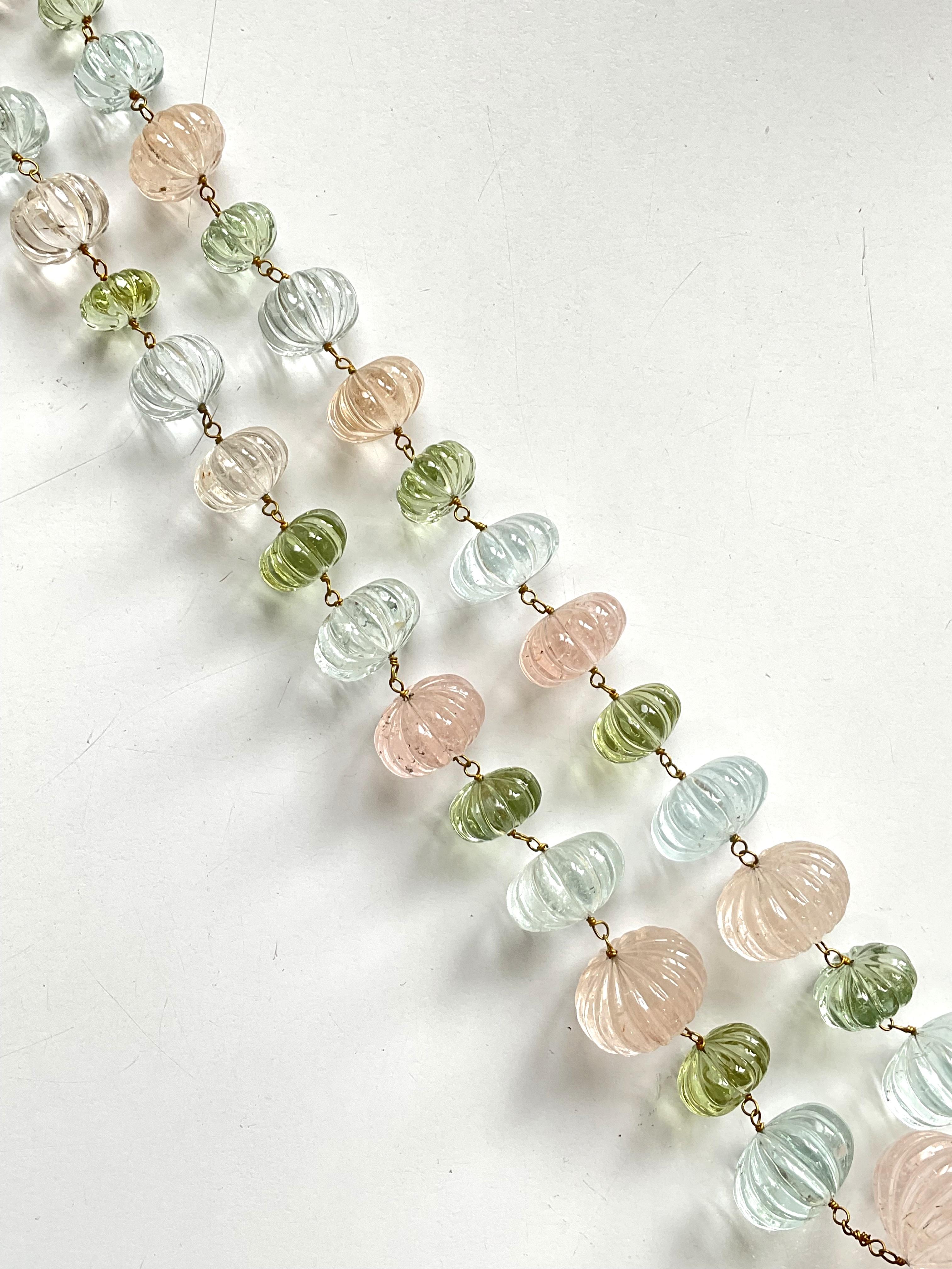 Art Deco 970.00 carats aquamarine & morganite melon carved bead natural gemstone For Sale