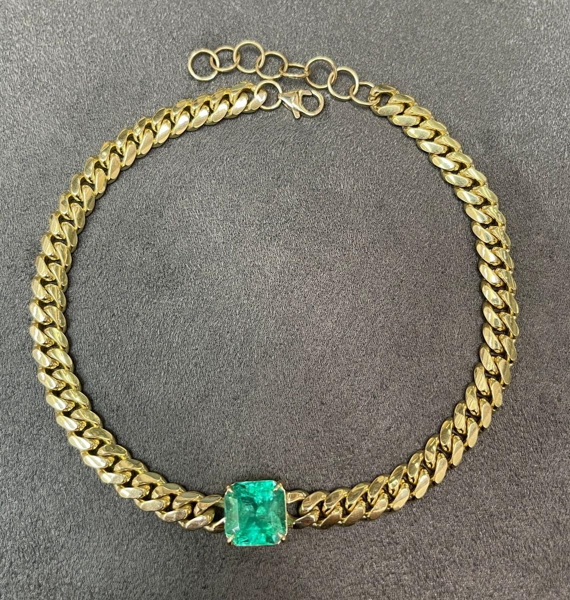 9,70 Karat 14K Jumbo Smaragd Choker Halskette Kubanische Glieder Smaragd Choker Halskette (Smaragdschliff) im Angebot