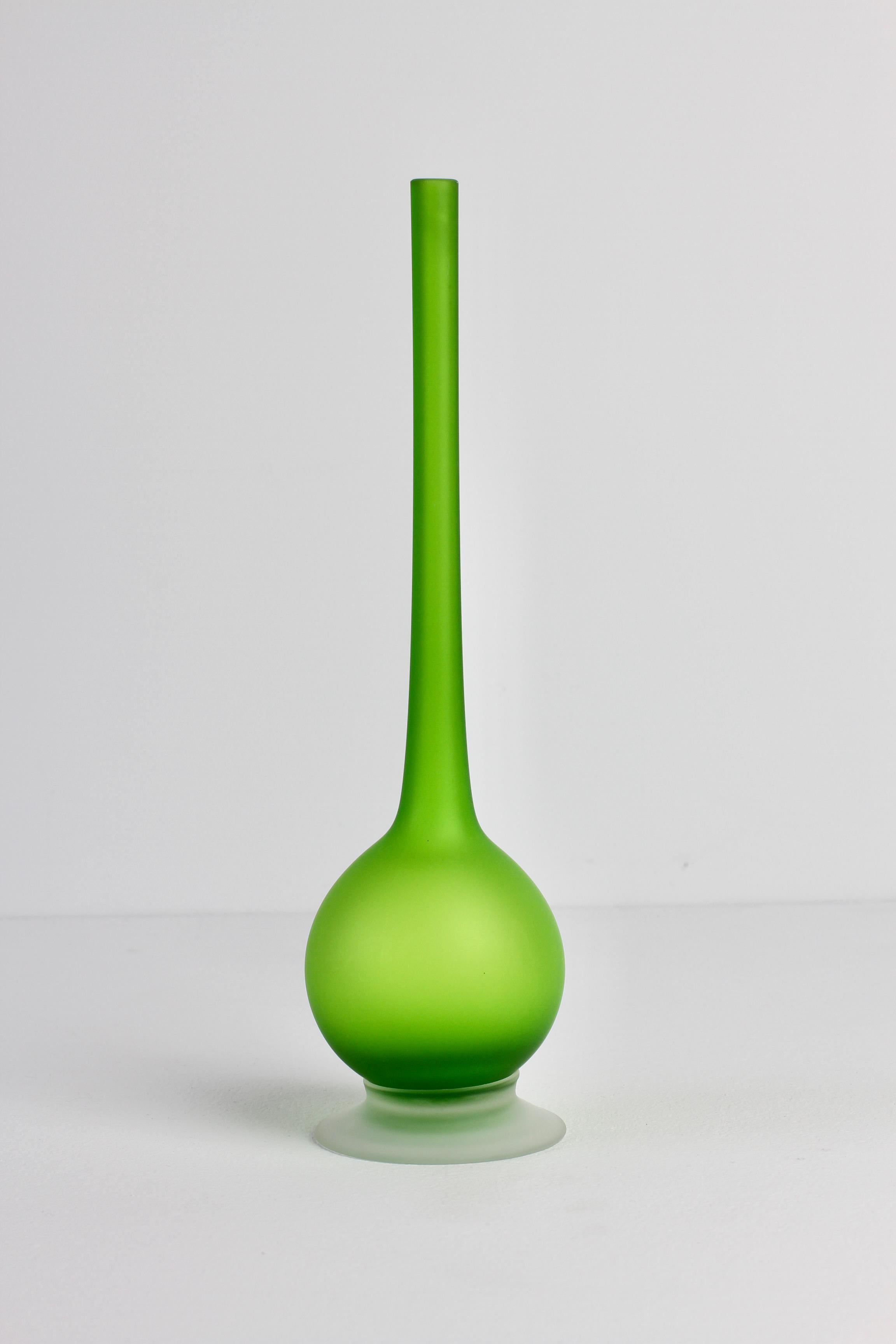 Mid-Century Modern vibrant jellybean green colored / coloured satin Murano glass pencil neck vases by Carlo Moretti (1934-2008), circa 1970.

An absolutely bold yet elegant design with the use of bright, vivid green combined with the bulbous shape