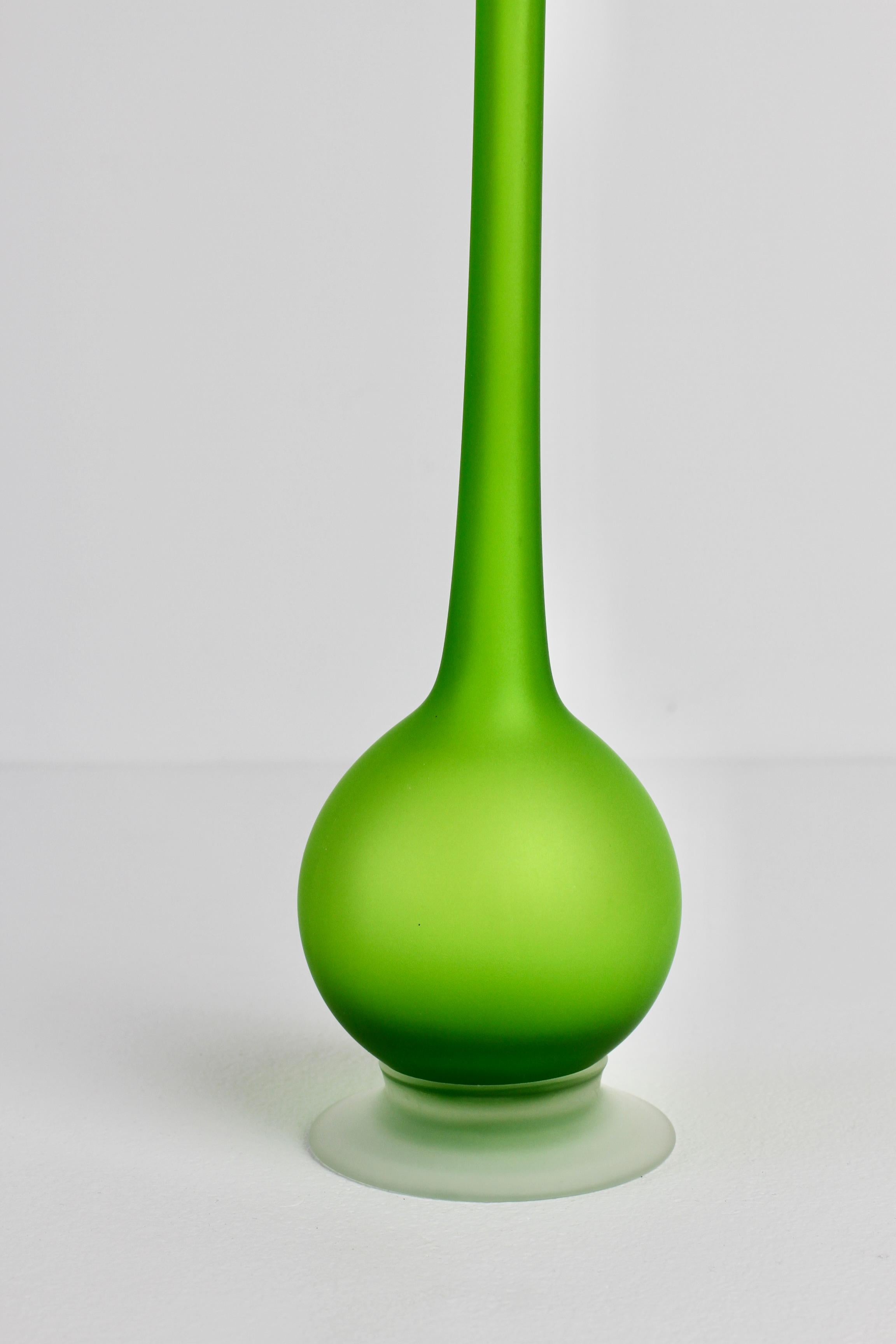 20th Century 1970s Colorful Green Carlo Moretti Satinato Italian Murano Glass Pencil Vase For Sale