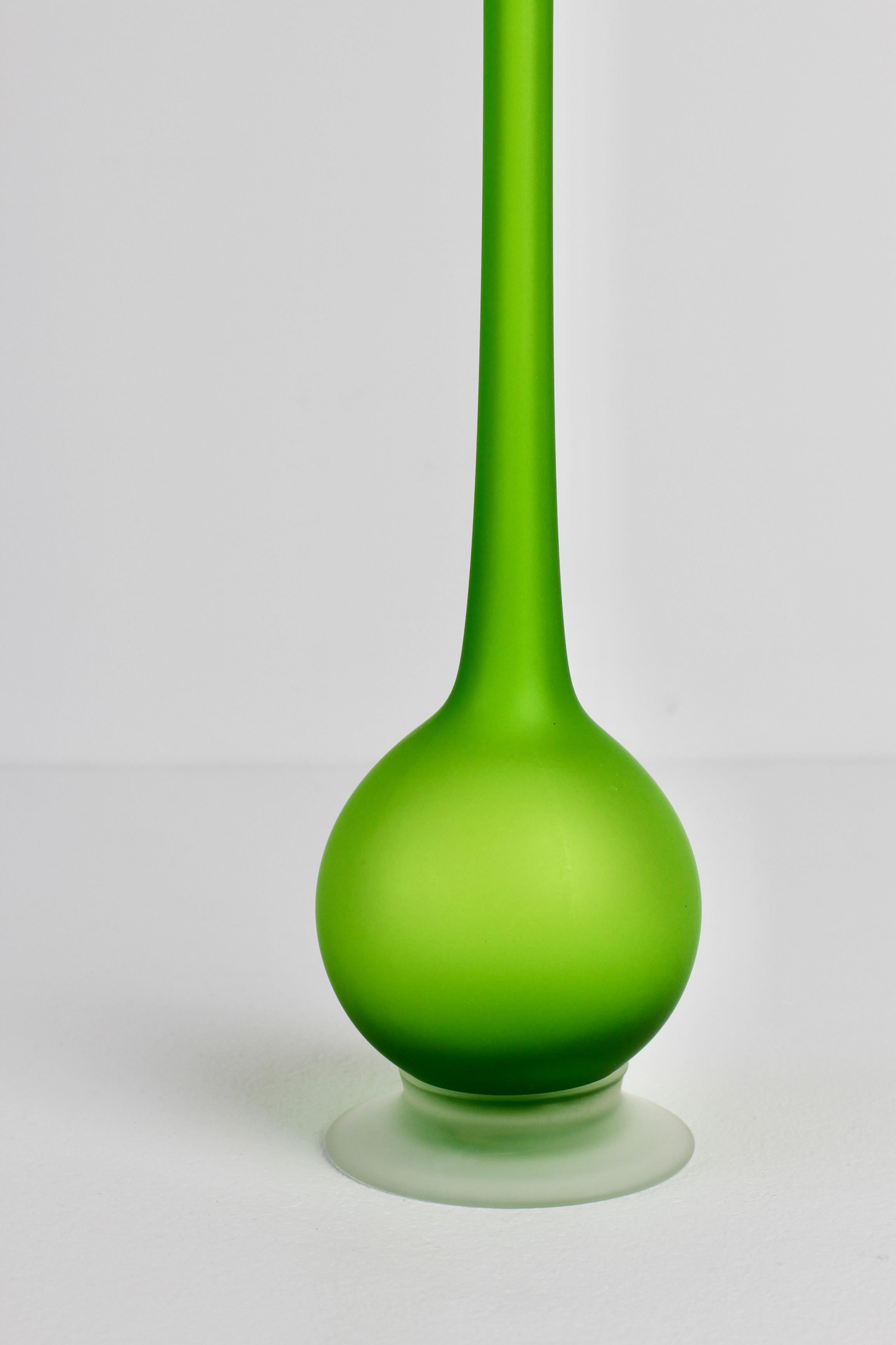 Blown Glass 1970s Colorful Green Carlo Moretti Satinato Italian Murano Glass Pencil Vase For Sale