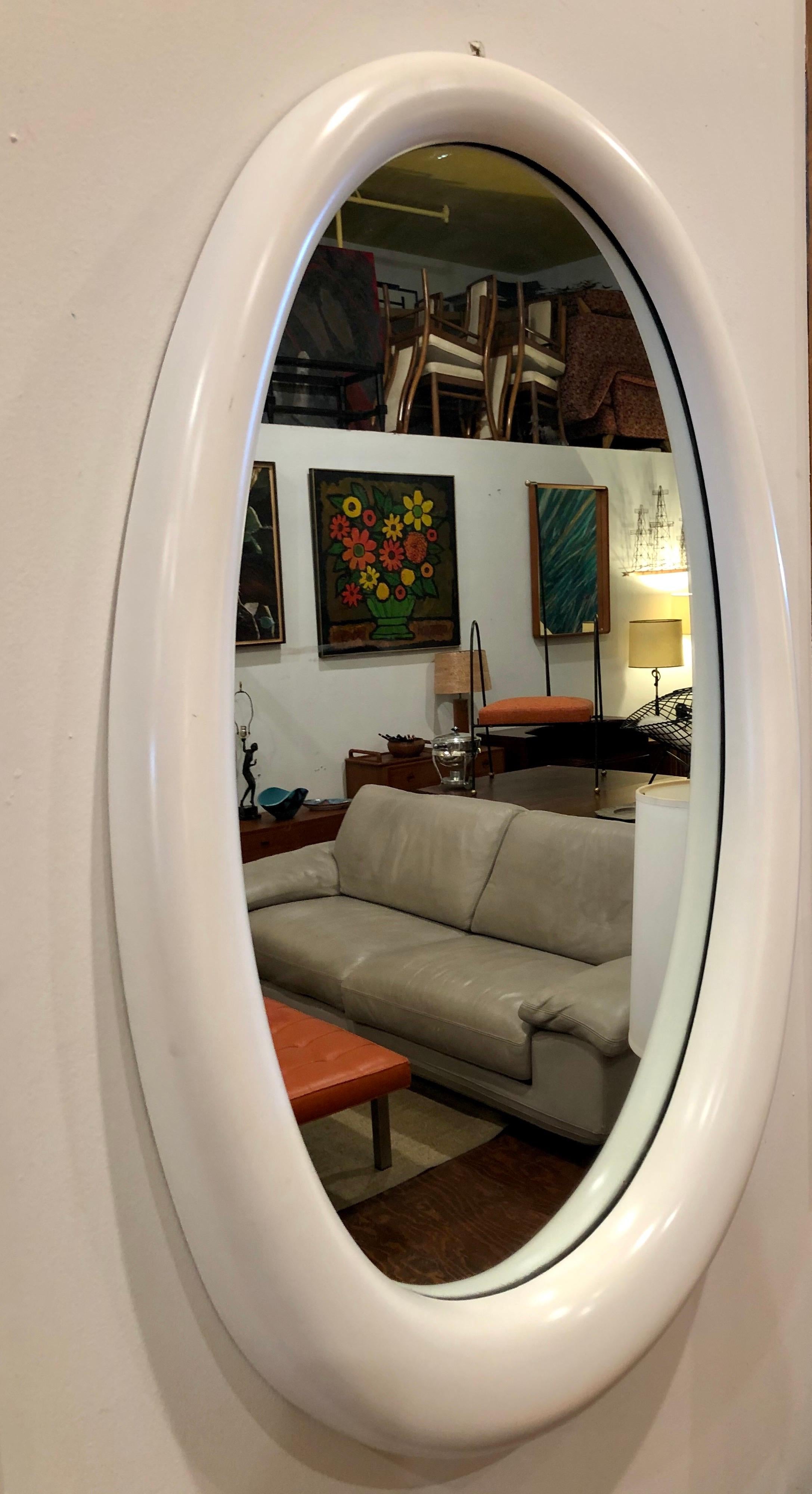 1970s Wood White Lacquer Oval Mirror In Good Condition In San Diego, CA