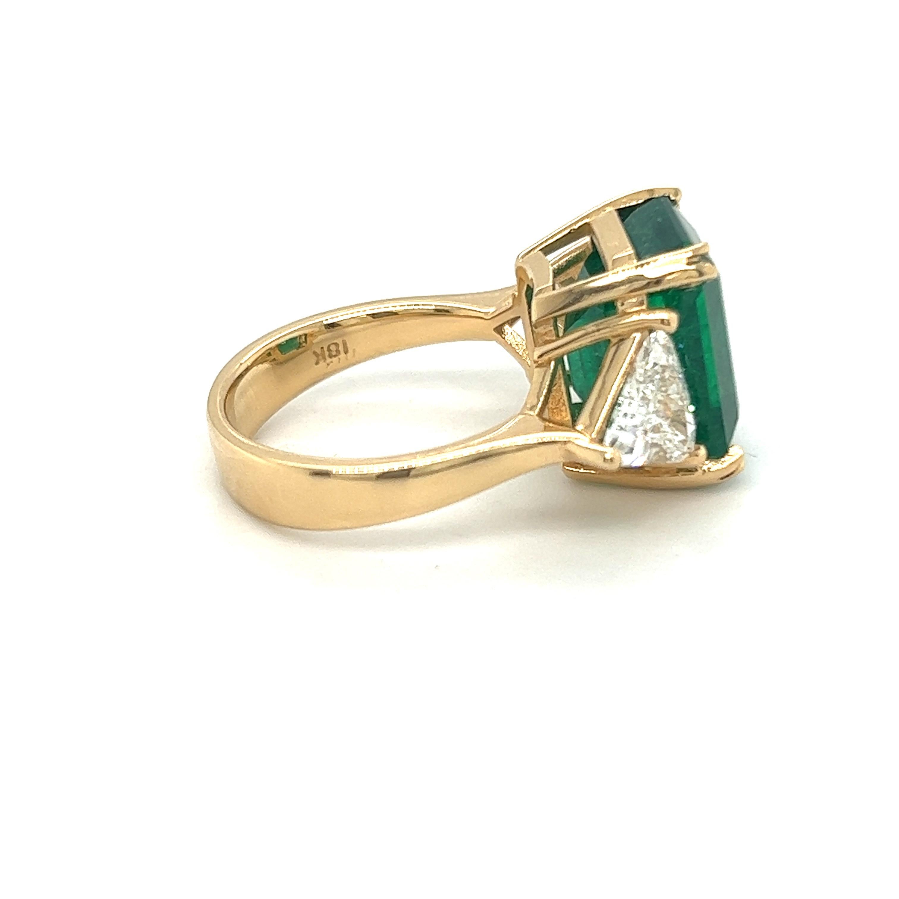 Emerald Cut 9.72 Carat GIA Certified Emerald Ring with 1.86 Carat SI1 Natural Diamonds For Sale