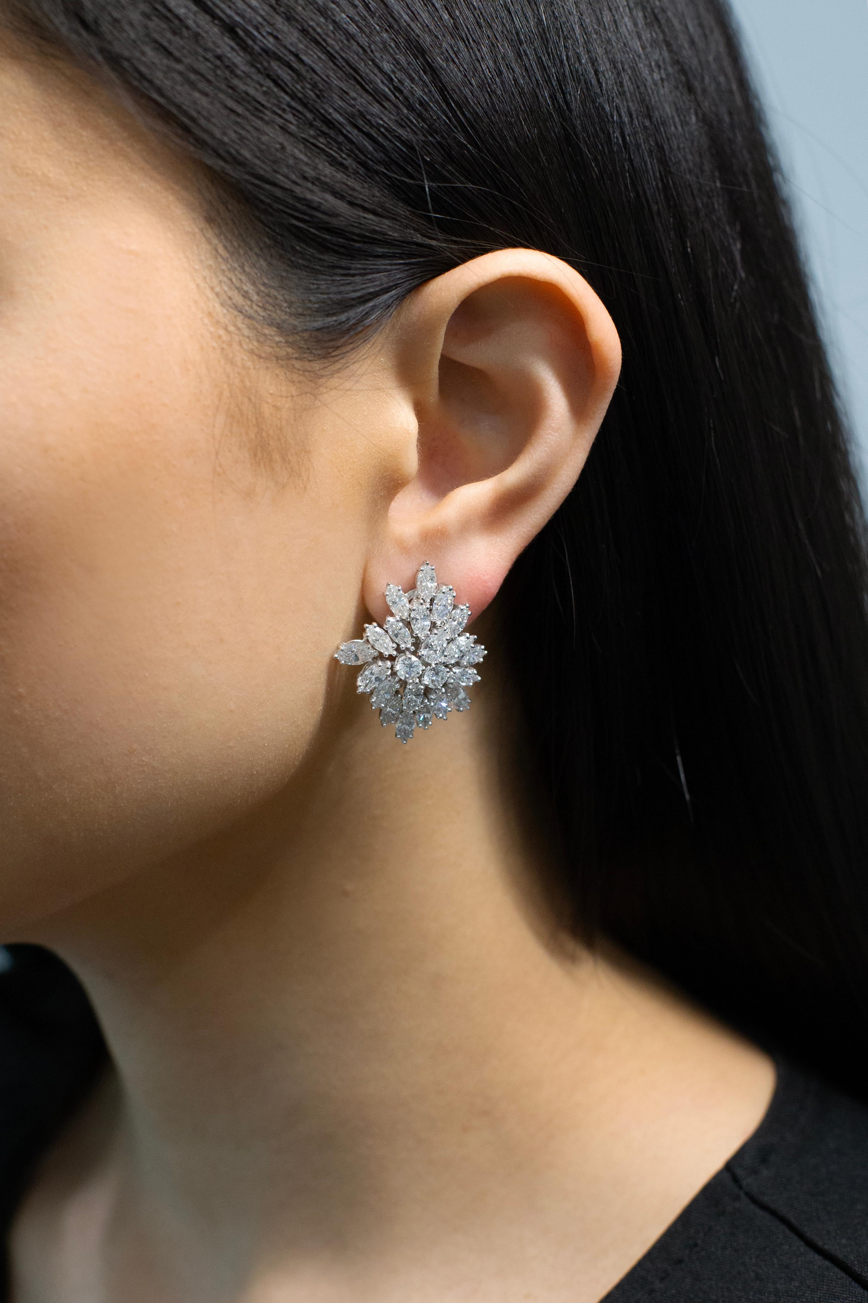 Taille mixte 9.73 Carats Total Cluster Diamond Mixed Cut Starburst Clip-on Earrings en vente