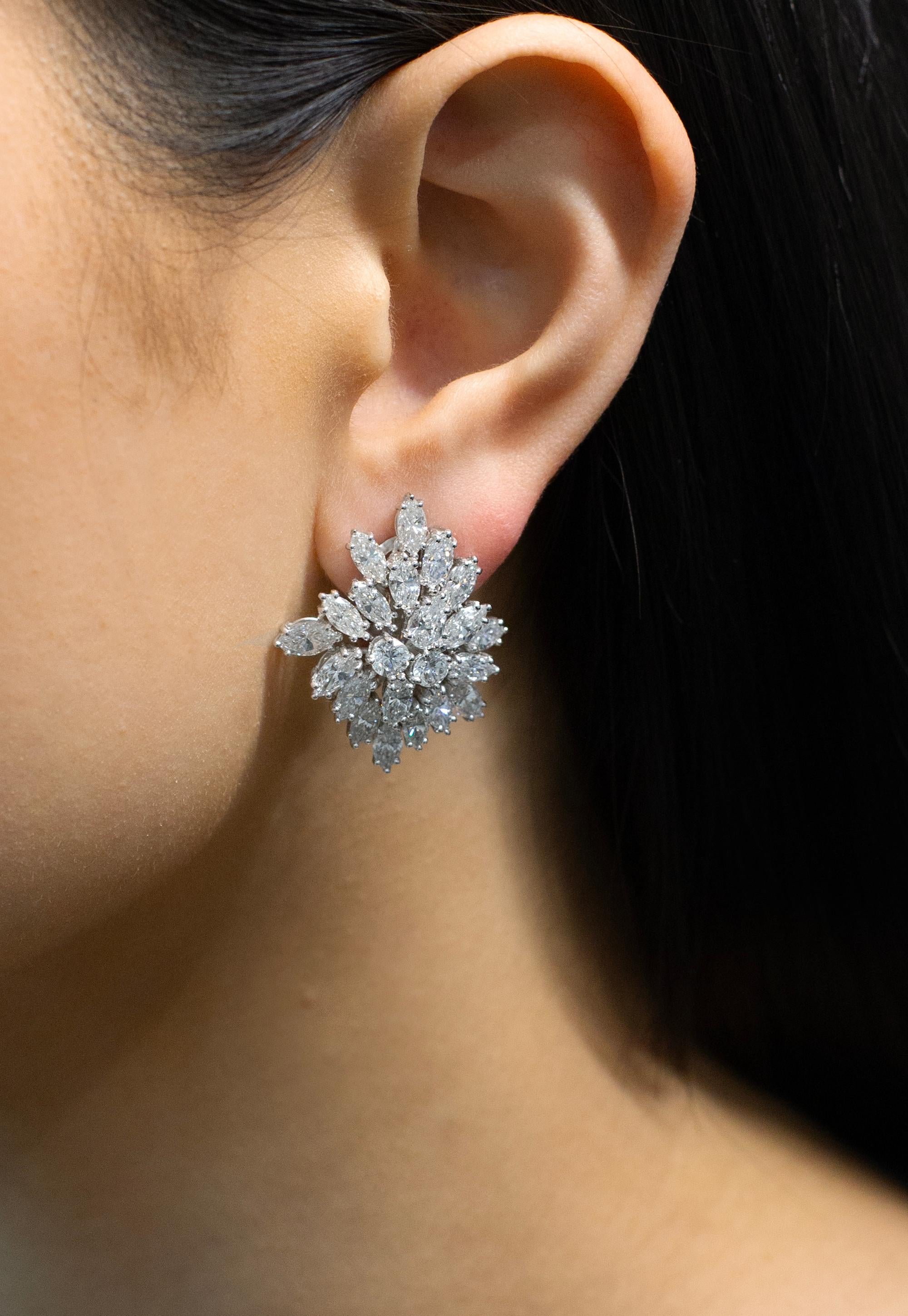 Women's 9.73 Carats Total Cluster Mixed Cut Diamond Starburst Clip-on Earrings For Sale
