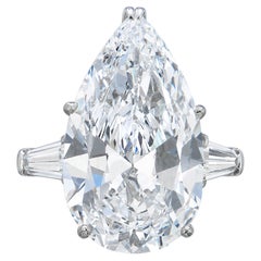 9.73 Carat Pear Statement Brilliant White VS 18K Gold Signature Sophistication