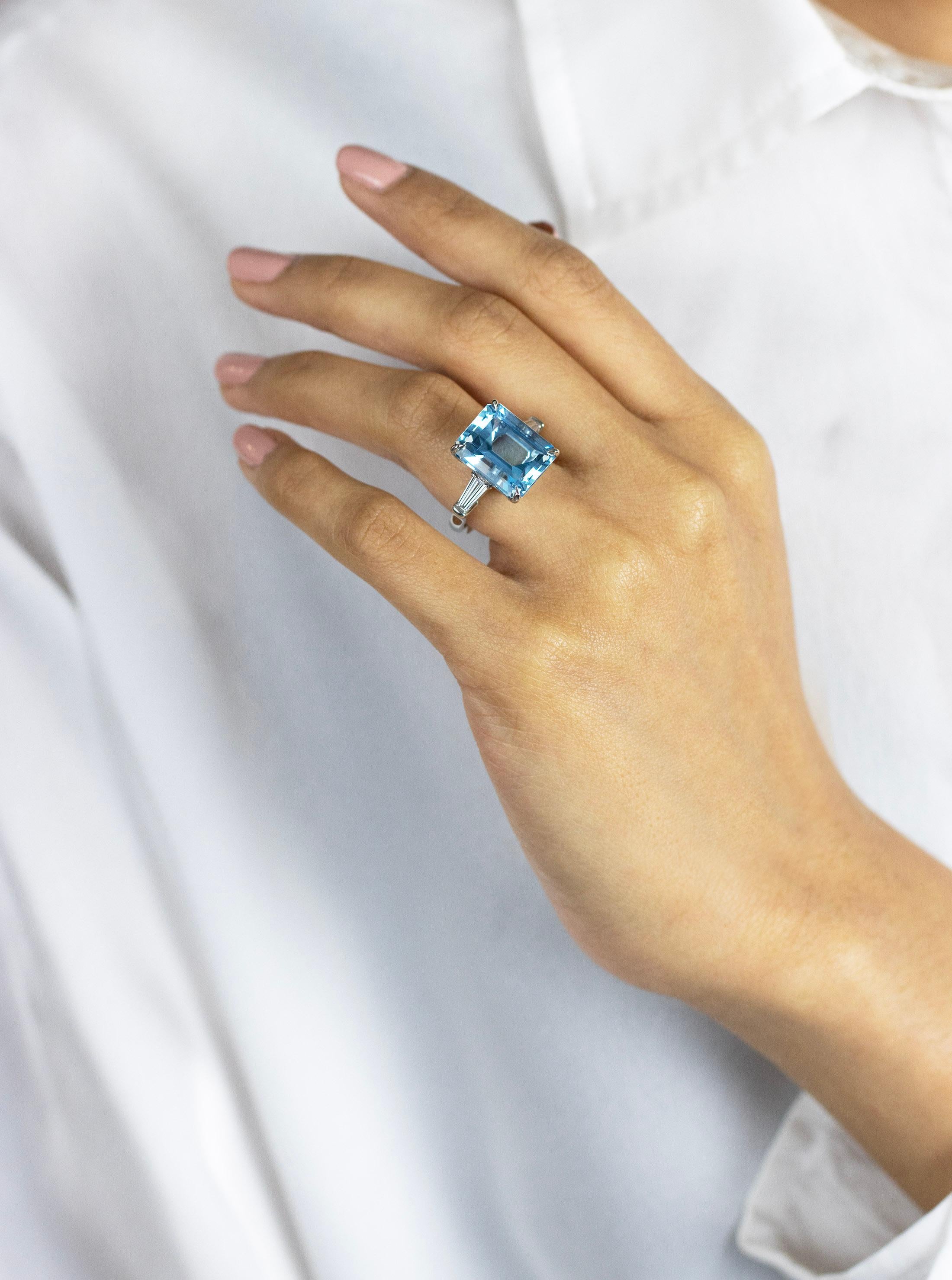 9.73 Carats Emerald Cut Blue Aquamarine & Diamond Three Stone Engagement Ring For Sale 3