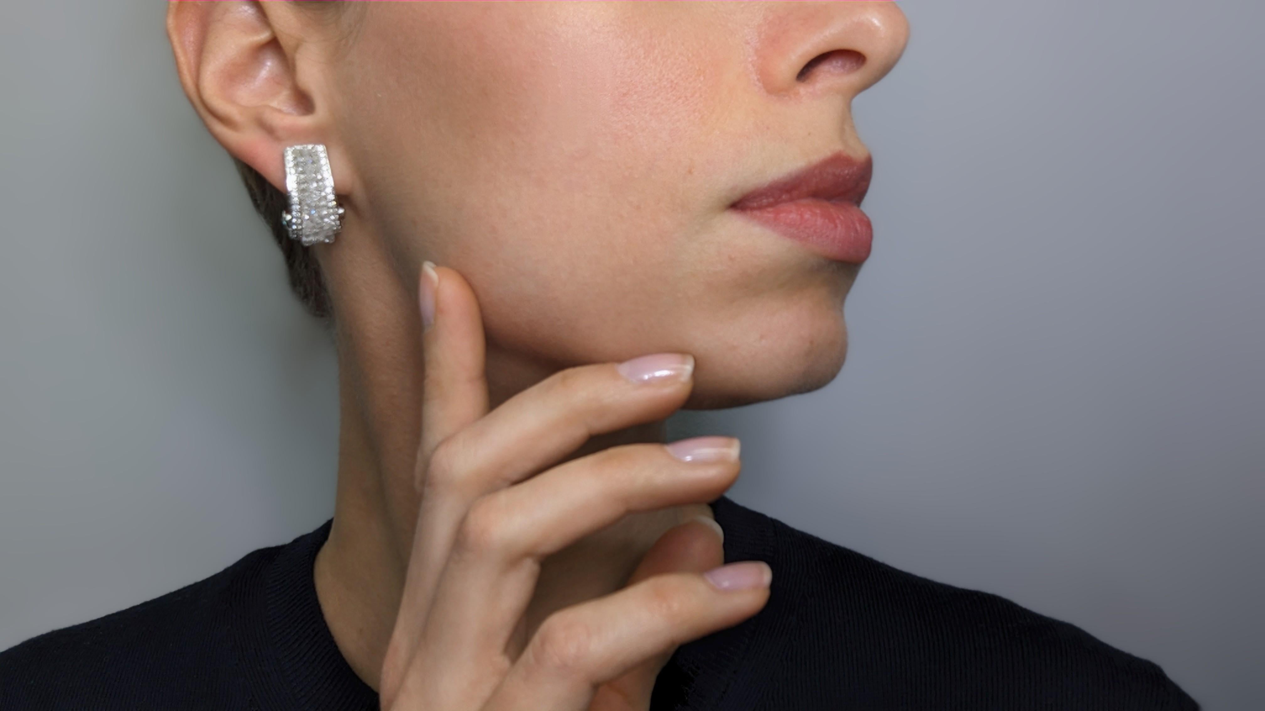 Clips d'oreilles en or 18K avec briolette de 9,74 carats de diamants taille rose et taille ronde brillante en vente 2