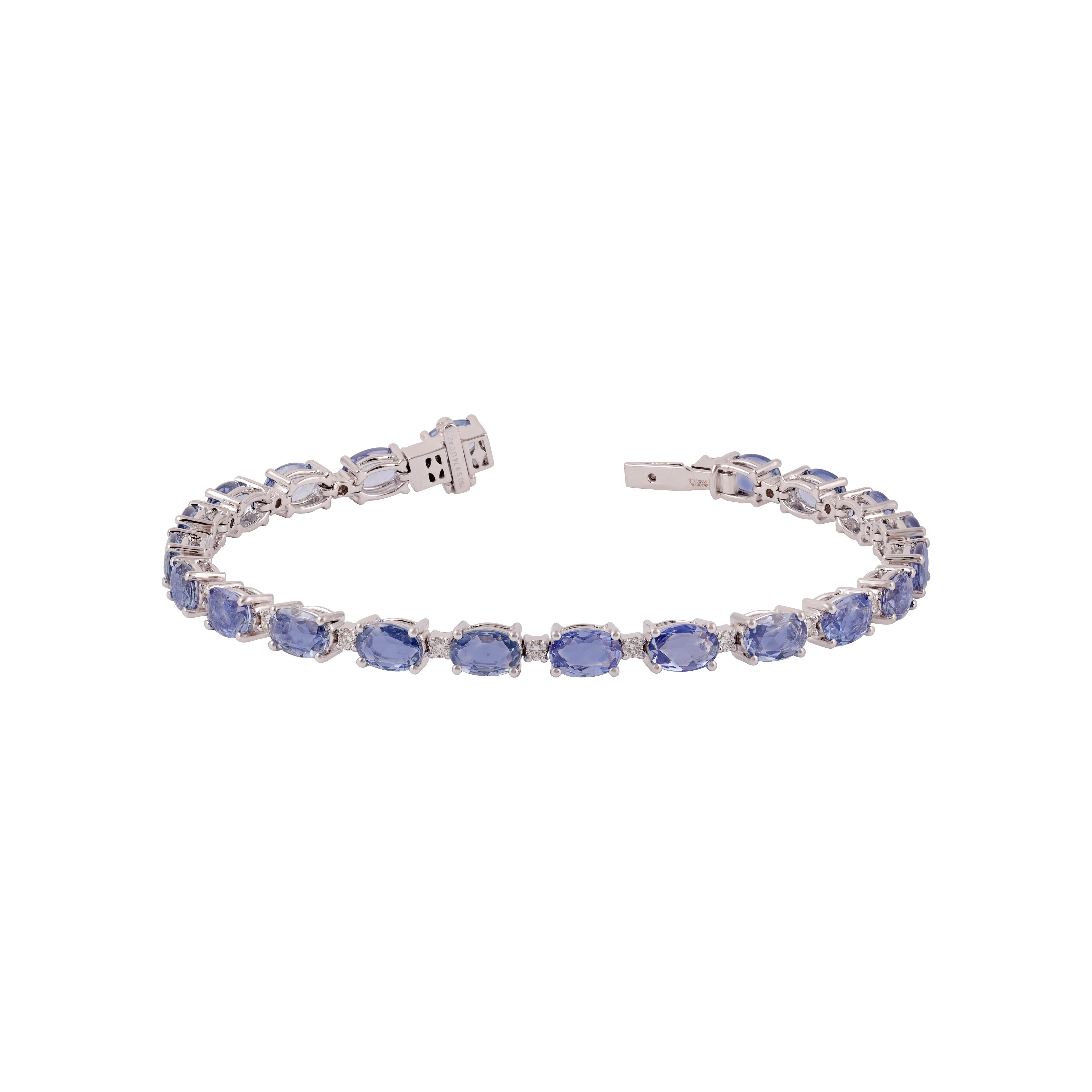 9.74 Carat Sapphire and Diamond  Bracelet in 18K White Gold

This magnificent Oval shape sapphire tennis bracelet is incredulous. The solitaire Oval-shaped Oval-cut sapphires are beautifully With Single  Diamonds making the bracelet more graceful