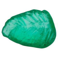9.74ct Natural Earth Craved Colombian Emerald Gemstone Green Color Leaf