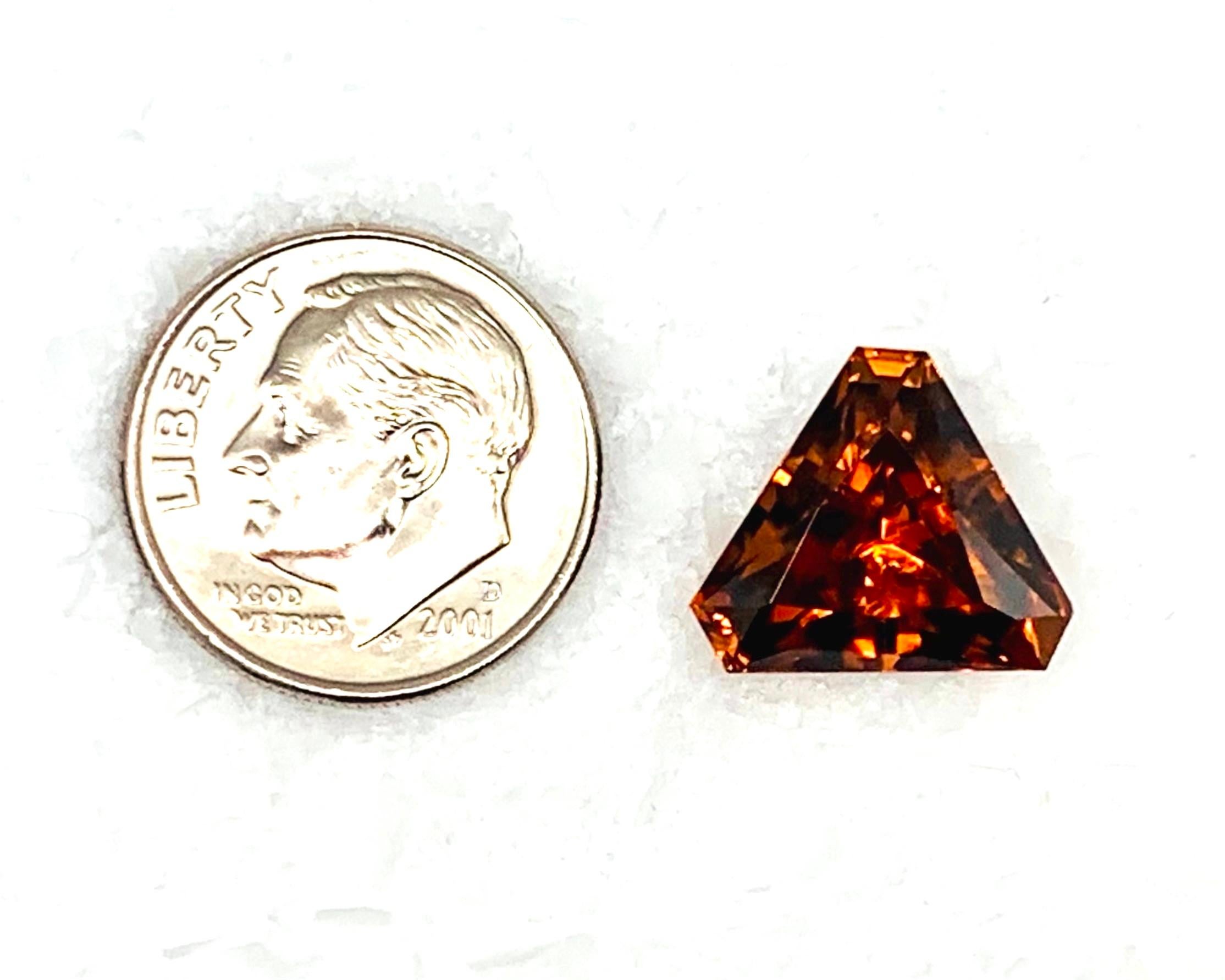 9.75 Carat Orange Brown Zircon Triangle, Loose Gemstone In New Condition For Sale In Los Angeles, CA