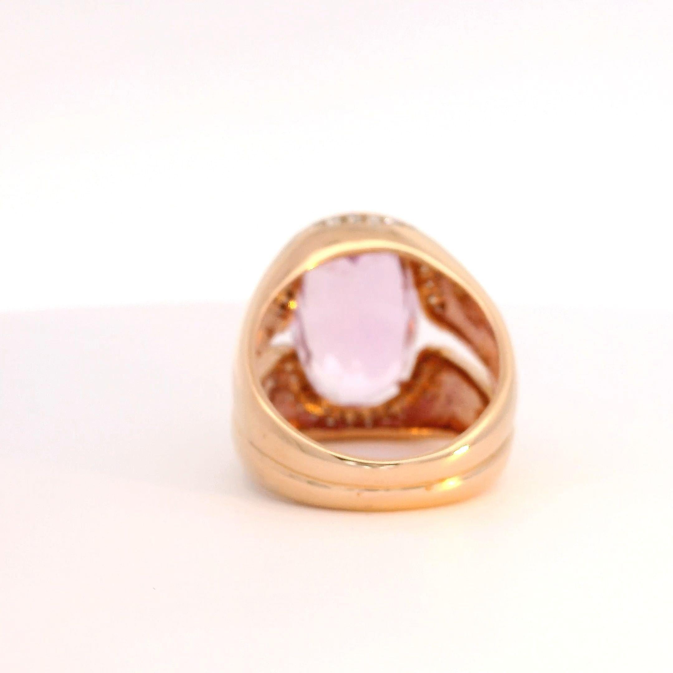 9.75 Carat Oval Pink Kunzite Ring in 18K Rose Gold with Diamonds In New Condition For Sale In Hong Kong, HK