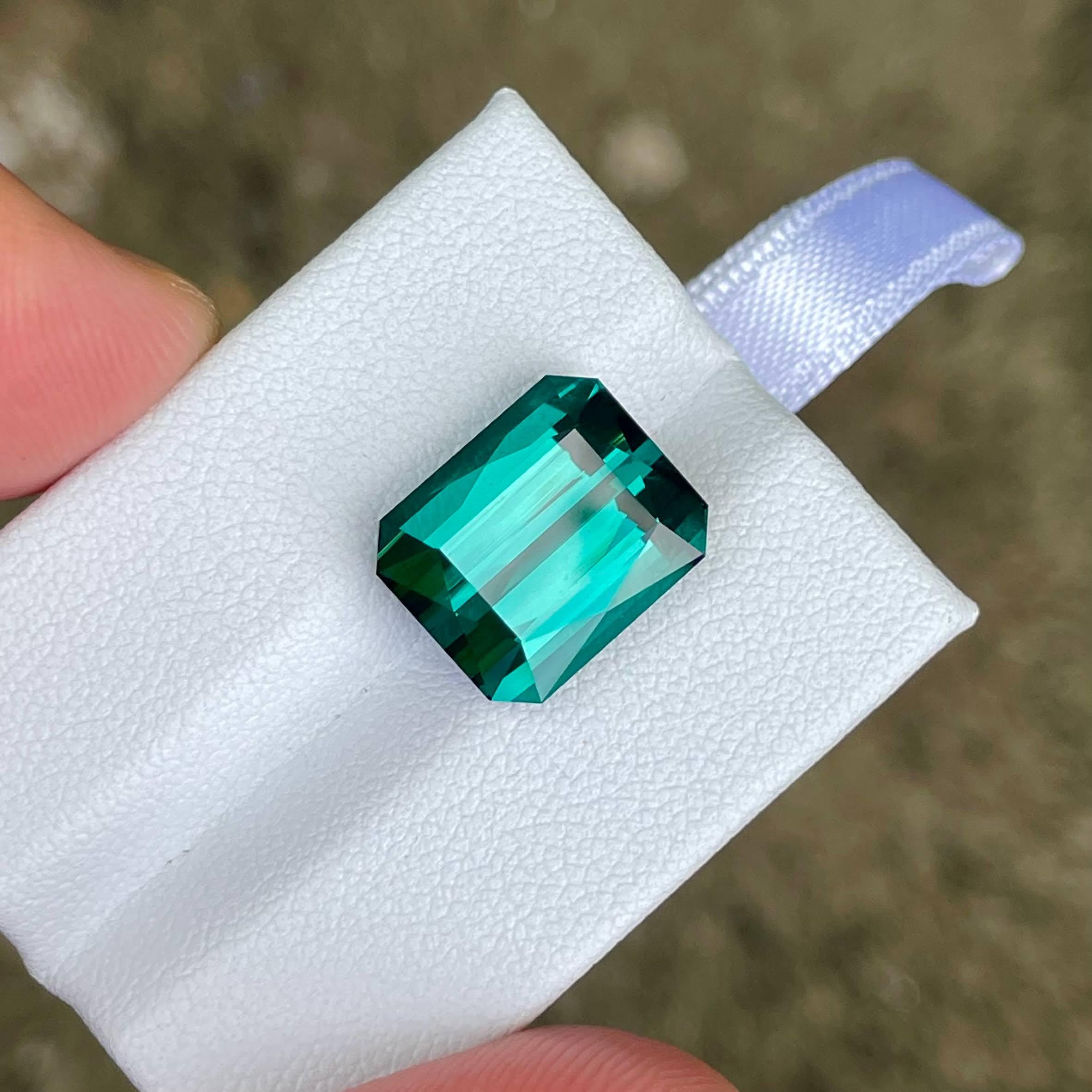 Octagon Cut 9.75 carats Lagoon Blue Tourmaline Stone Scissor Cut Afghan Gemstone For Sale