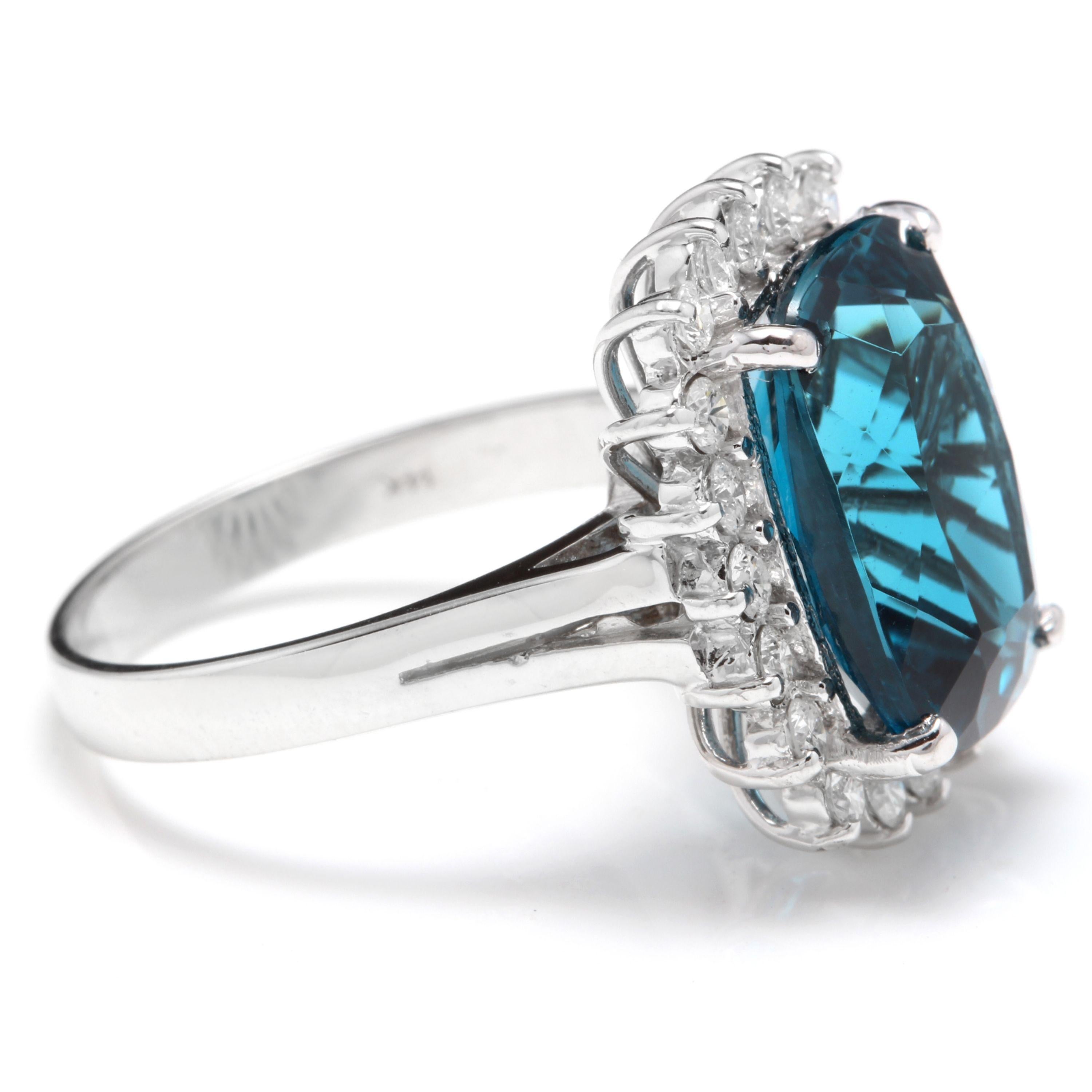 Anillo de oro amarillo de 14k con topacio azul de Londres y diamantes de 9,75 quilates naturales impresionantes Corte mixto en venta