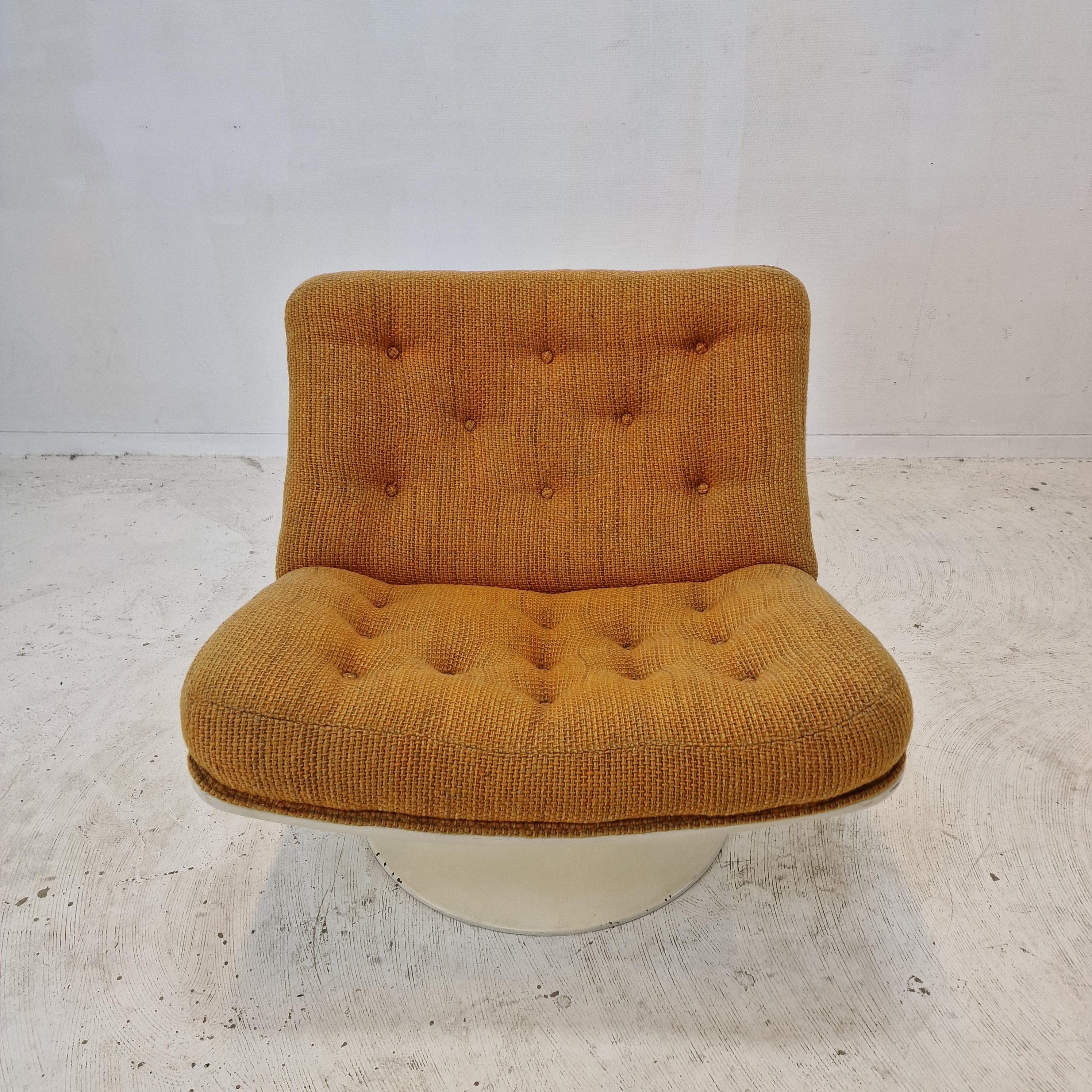 975 Lounge Chair by Geoffrey Harcourt for Artifort, 1970s In Good Condition For Sale In Oud Beijerland, NL