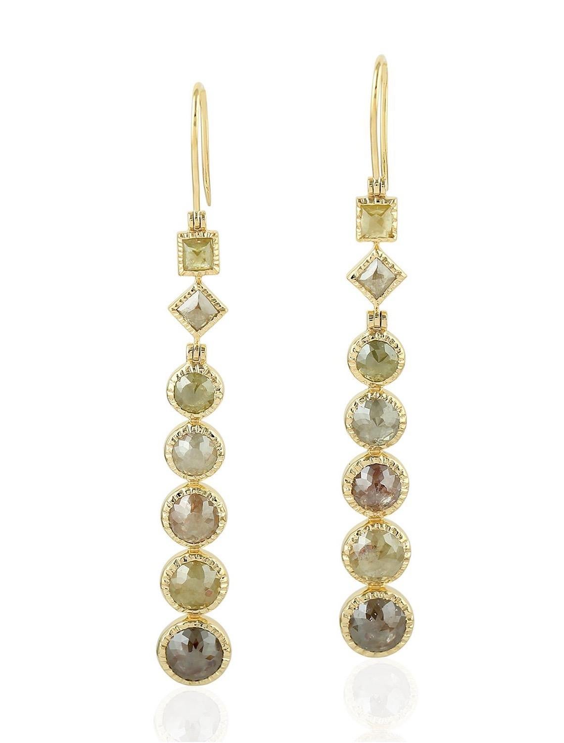 9,76 Karat Ausgefallene Diamant-Ohrringe aus 18 Karat Gold  (Moderne) im Angebot