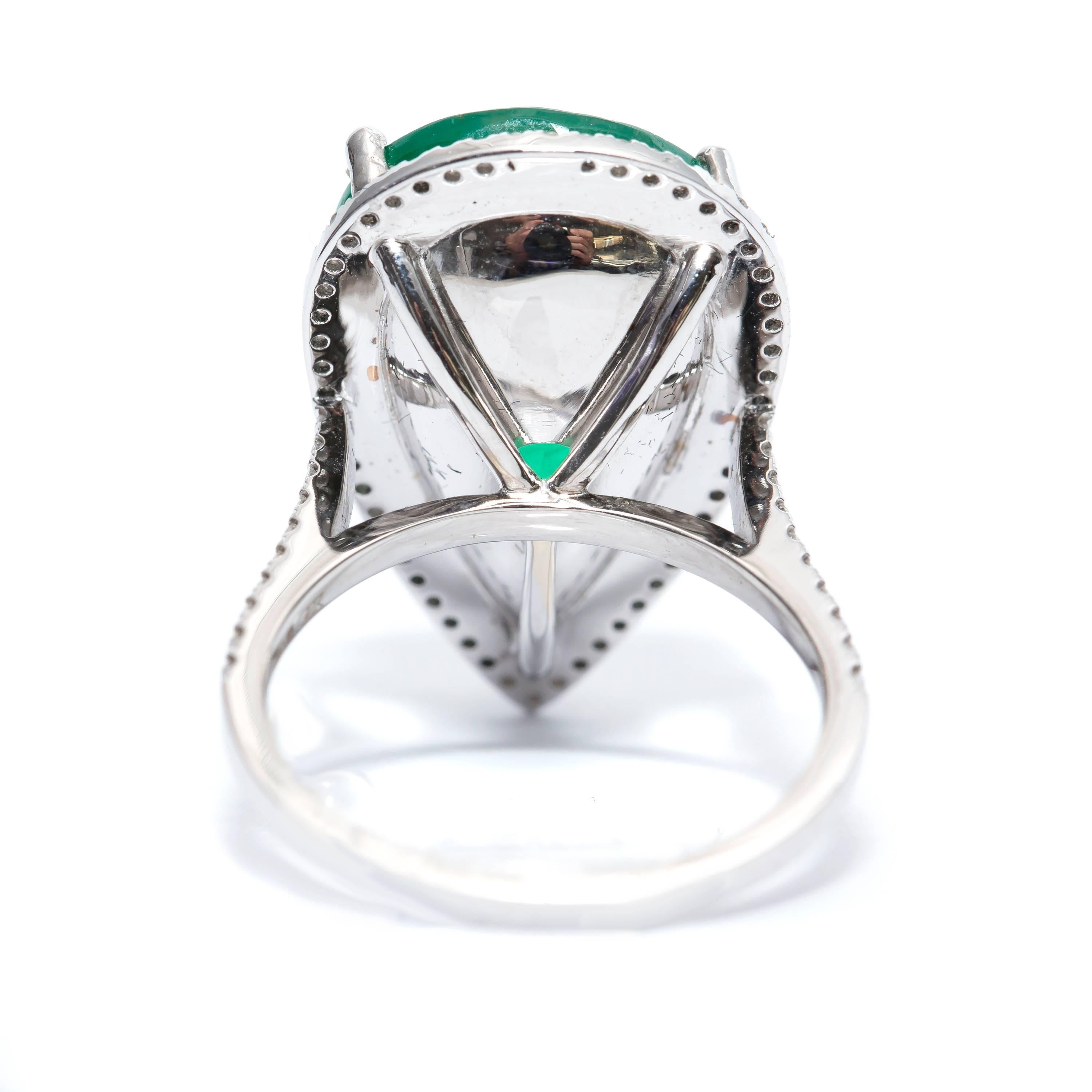 Modern 9.78 Carat Pear Shaped Emerald 0.33 Carat Round Diamond 18 Karat White Gold Ring For Sale