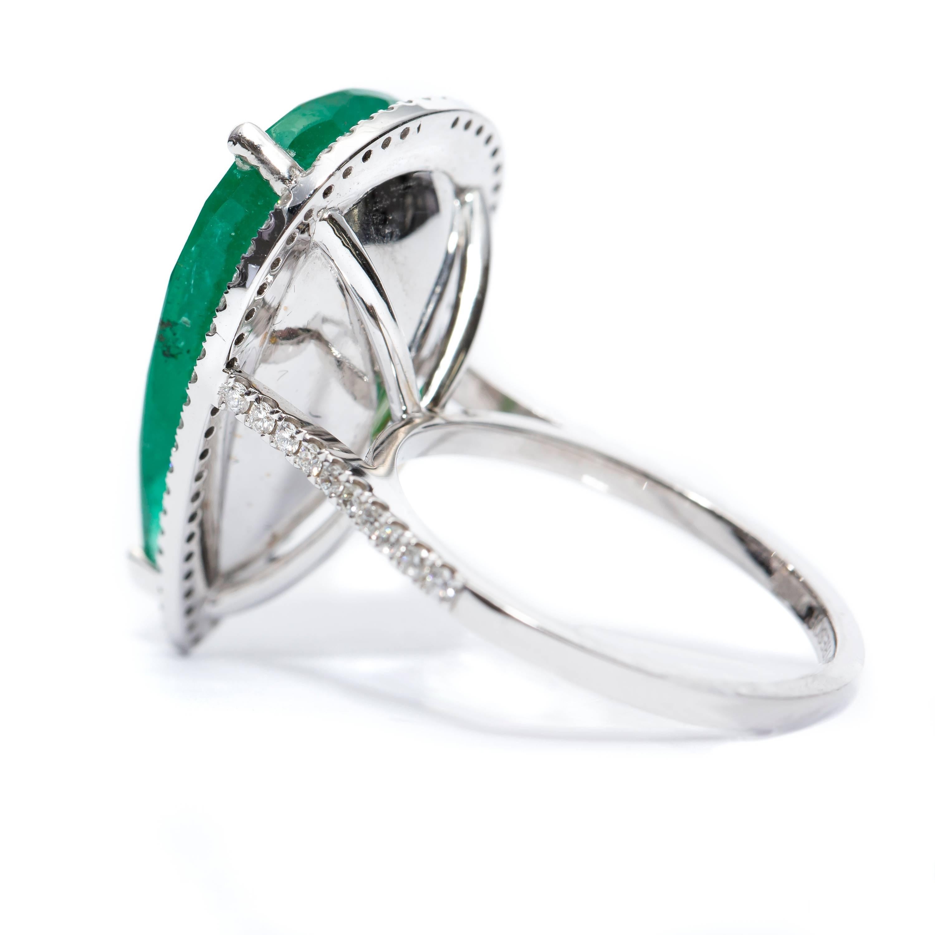 Round Cut 9.78 Carat Pear Shaped Emerald 0.33 Carat Round Diamond 18 Karat White Gold Ring For Sale