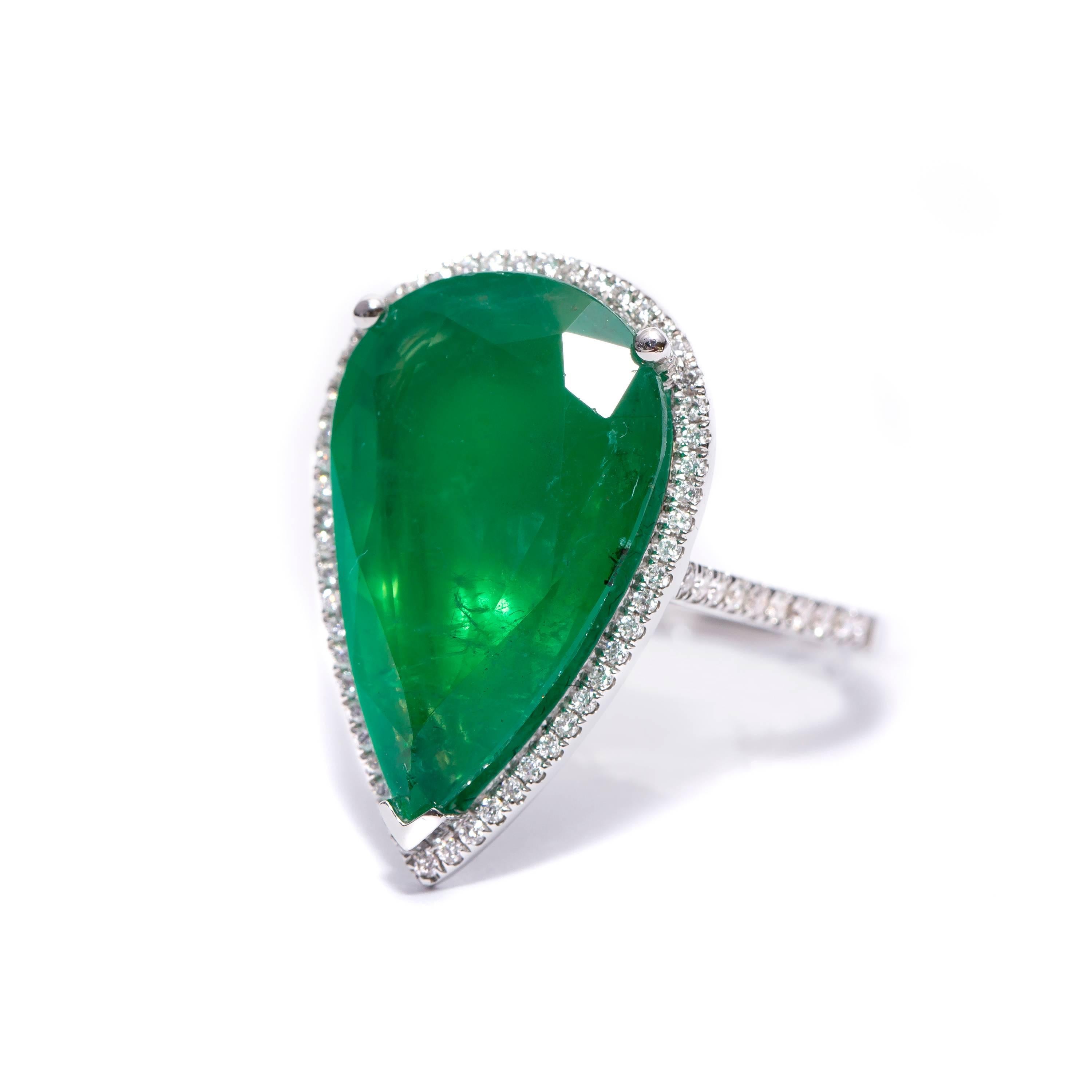 9.78 Carat Pear Shaped Emerald 0.33 Carat Round Diamond 18 Karat White Gold Ring In New Condition For Sale In London, GB