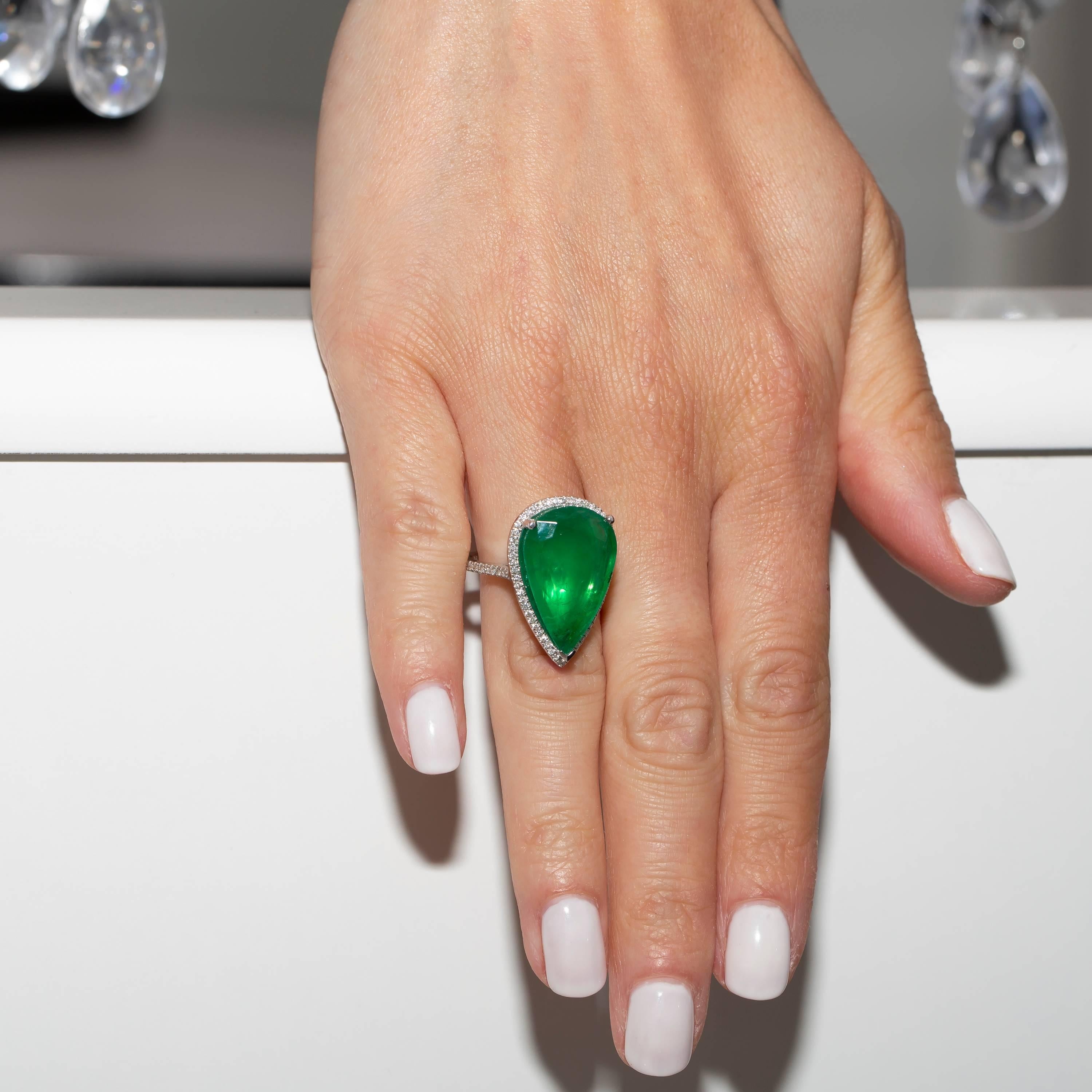 9.78 Carat Pear Shaped Emerald 0.33 Carat Round Diamond 18 Karat White Gold Ring For Sale 2