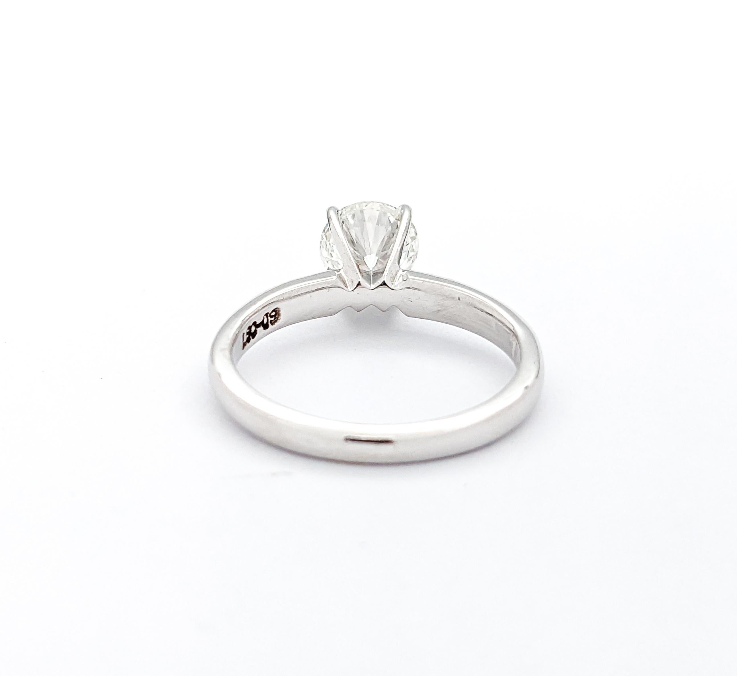 .97ct Diamond Engagement Solitaire Ring In White Gold For Sale 3