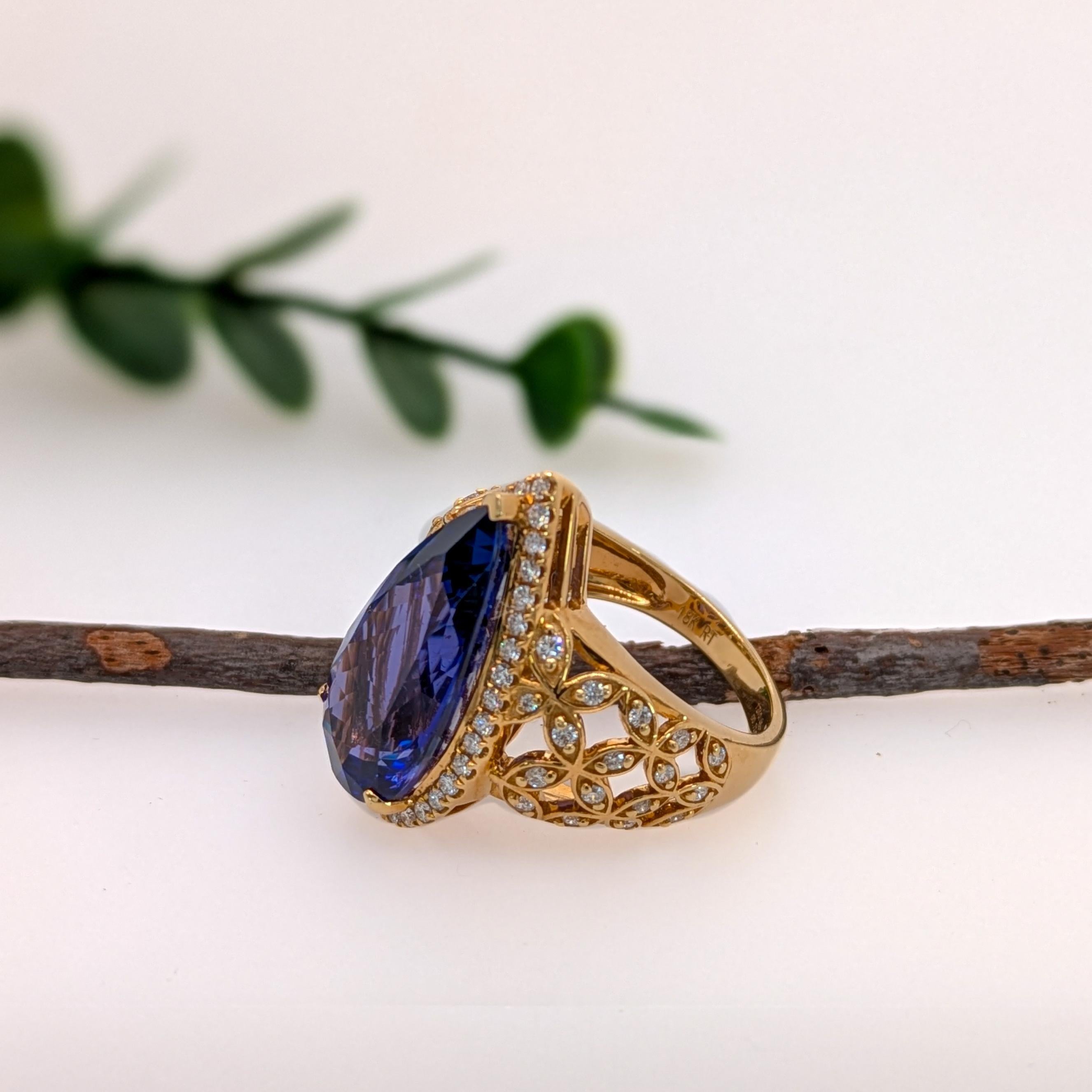 Bague en or massif 18 carats avec tanzanite de 9,7 carats et accents de diamants naturels  PE 20x11mm Excellent état - En vente à Columbus, OH