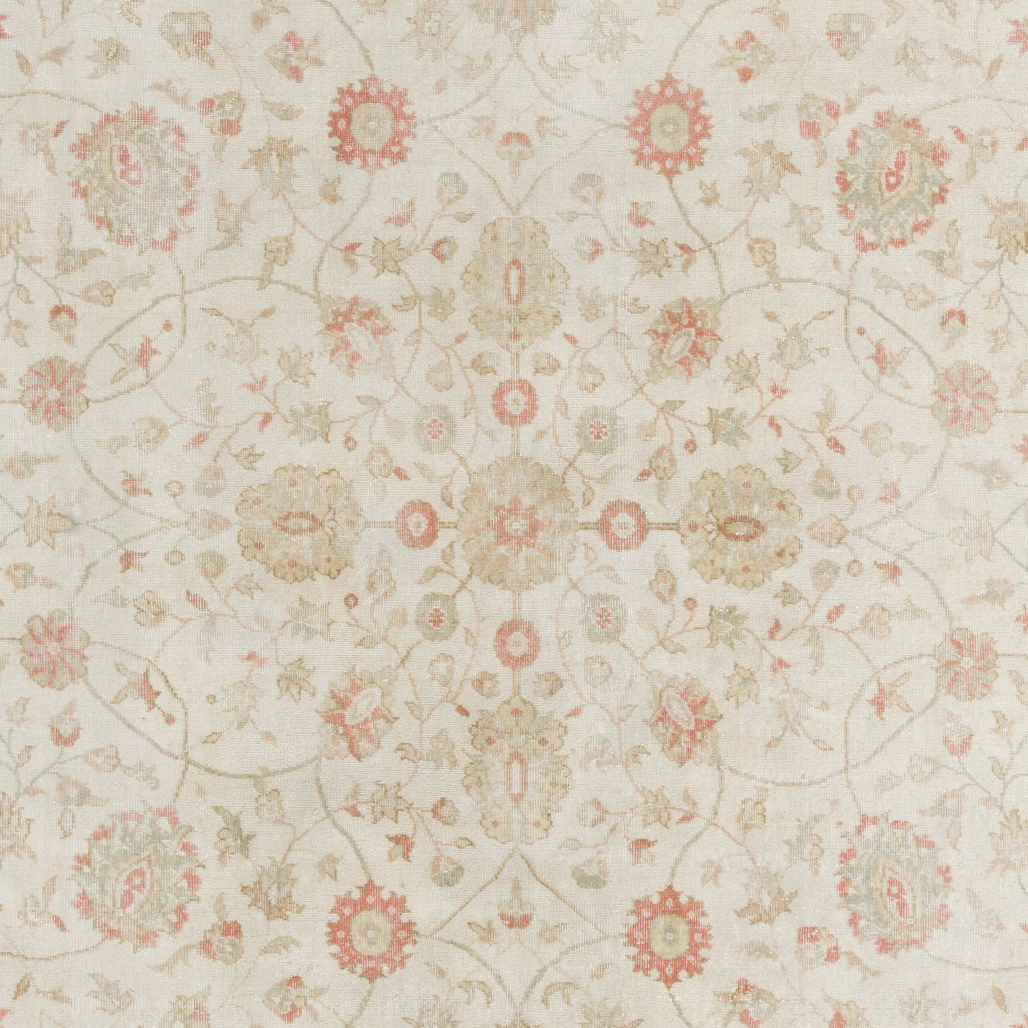 9.7x14 Ft handgefertigter türkischer Vintage-Teppich mit Palmetten- und Blumenmuster (Oushak) im Angebot