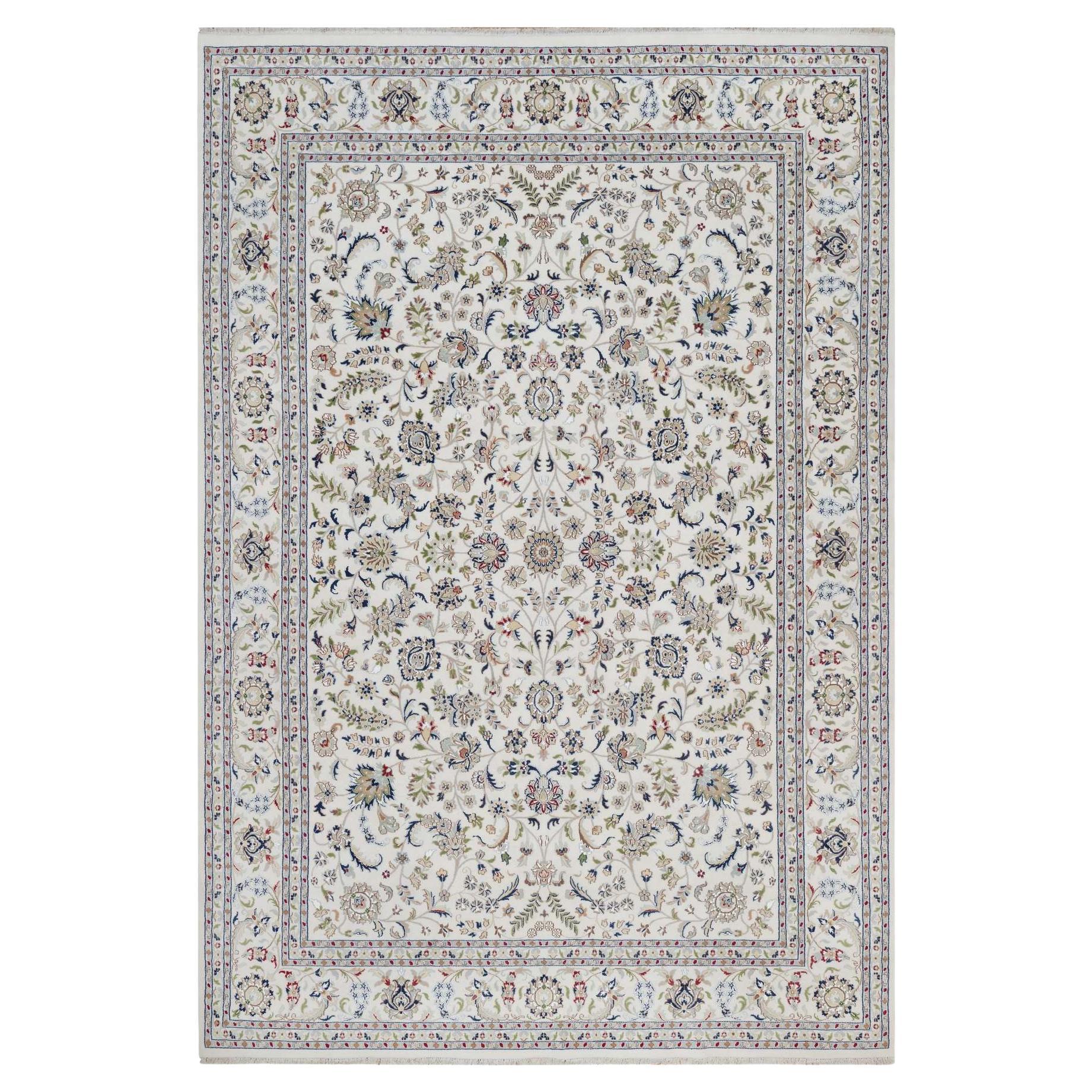 9
7 "x14
Elfenbeinfarbene Wolle
Seide Nain mit All Over Design Handgeknüpfter Orientteppich