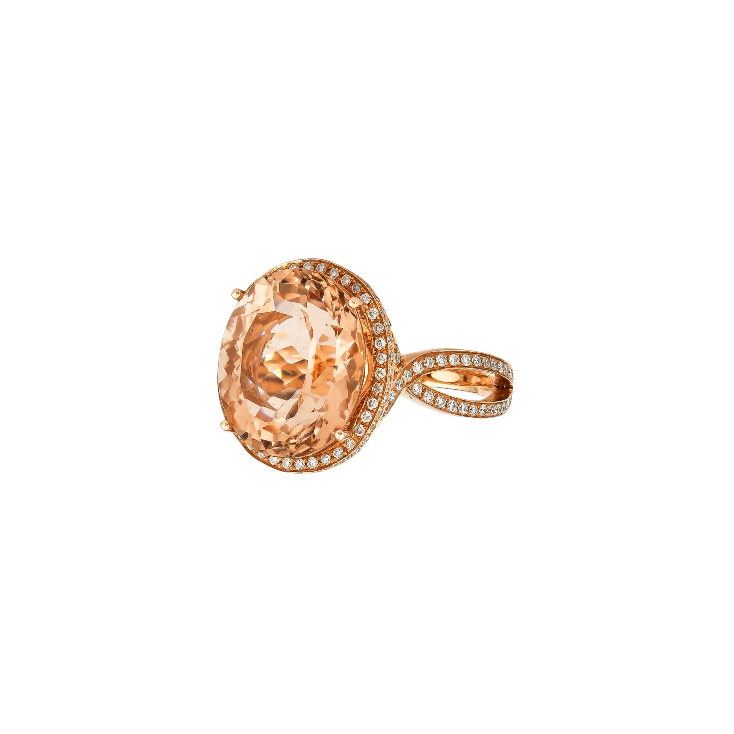 9.8 Carat Morganite and Diamond Ring in 18 Karat Rose Gold In New Condition For Sale In Hong Kong, HK