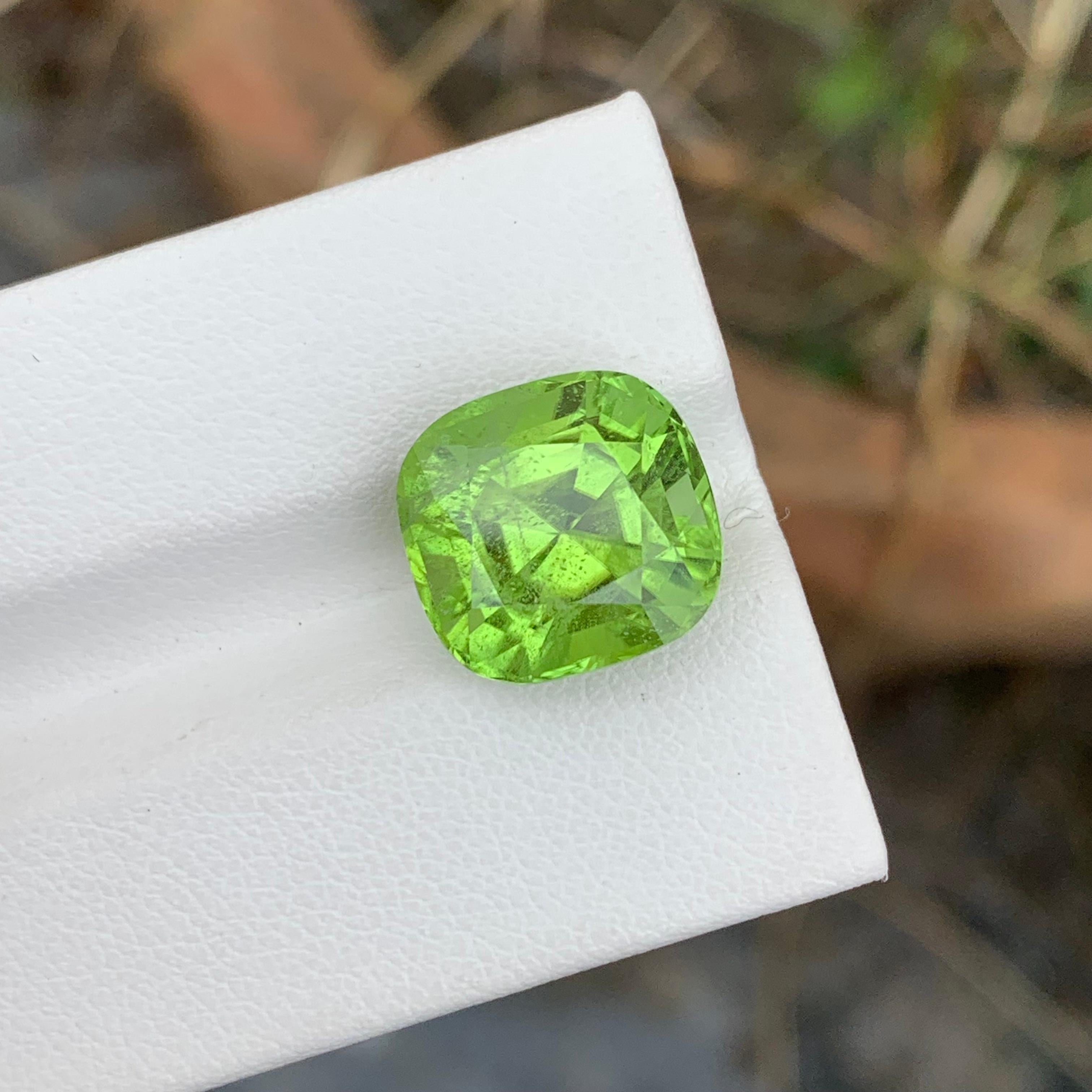 Arts and Crafts 9.80 Carat Natural Loose Apple Green Peridot Cushion Shape Gem For Necklace  For Sale