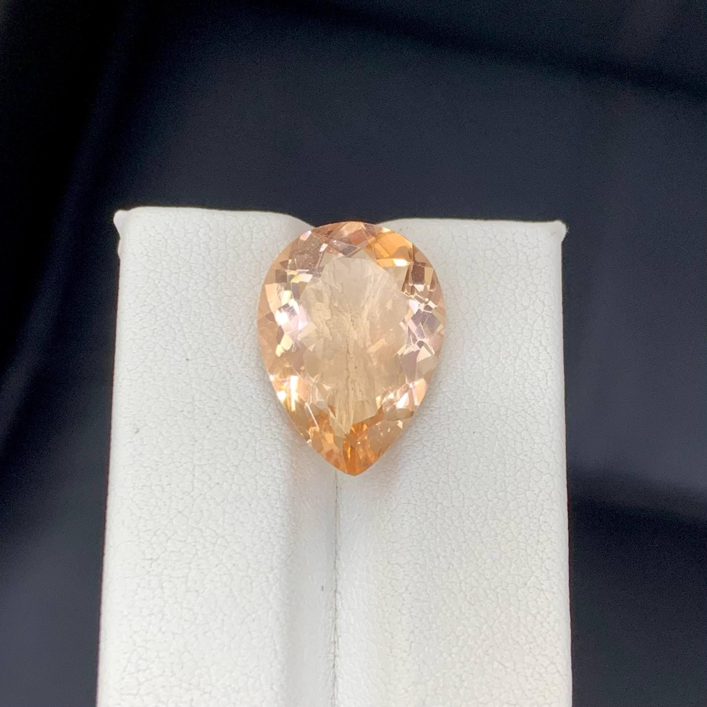Gewicht 9,80 Karat 
Abmessungen 8,6x3,8x7,9 mm
Behandlung Keine 
Herkunft Afrika 
Klarheit VVS 
Form Schnitt Birne 





Dieser 9,80 Karat schwere, lose Pfirsich-Morganit hat einen weichen, romantischen Pfirsichton mit bemerkenswerter Brillanz und