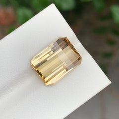 Pierre précieuse naturelle jaune non sertie de 9,80 carats, taille pixel