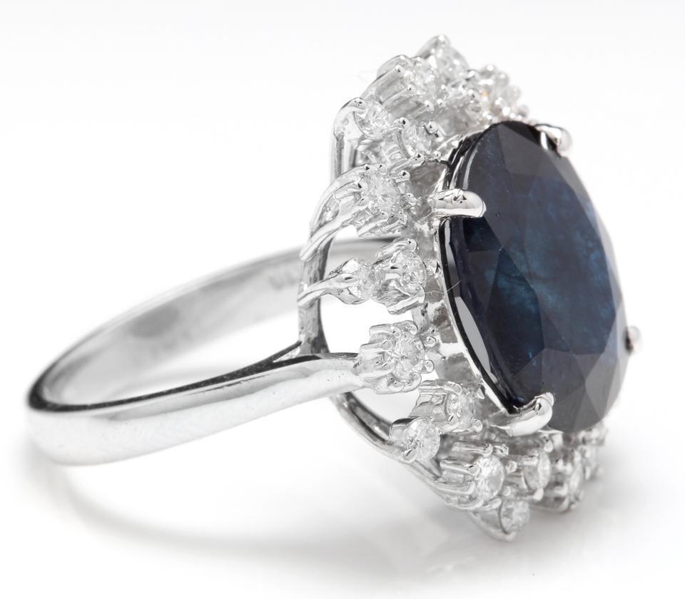 Round Cut 9.80 Carat Exquisite Natural Blue Sapphire and Diamond 14 Karat Solid White Gold For Sale