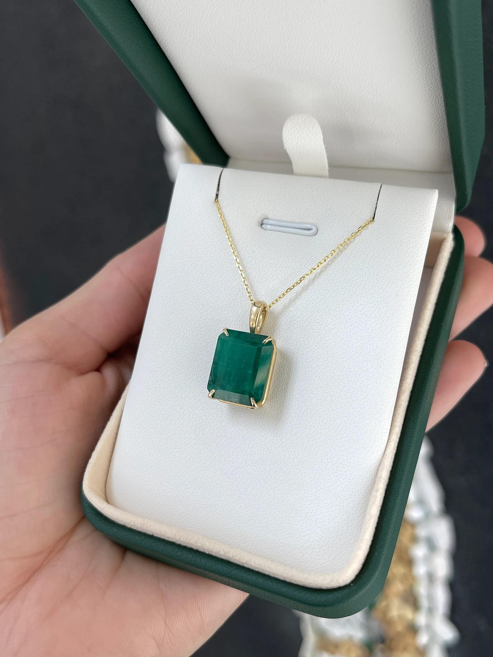 9.80 Carats Huge Dark Green Emerald Cut Solitaire Unisex Pendant Gold 14K In New Condition For Sale In Jupiter, FL
