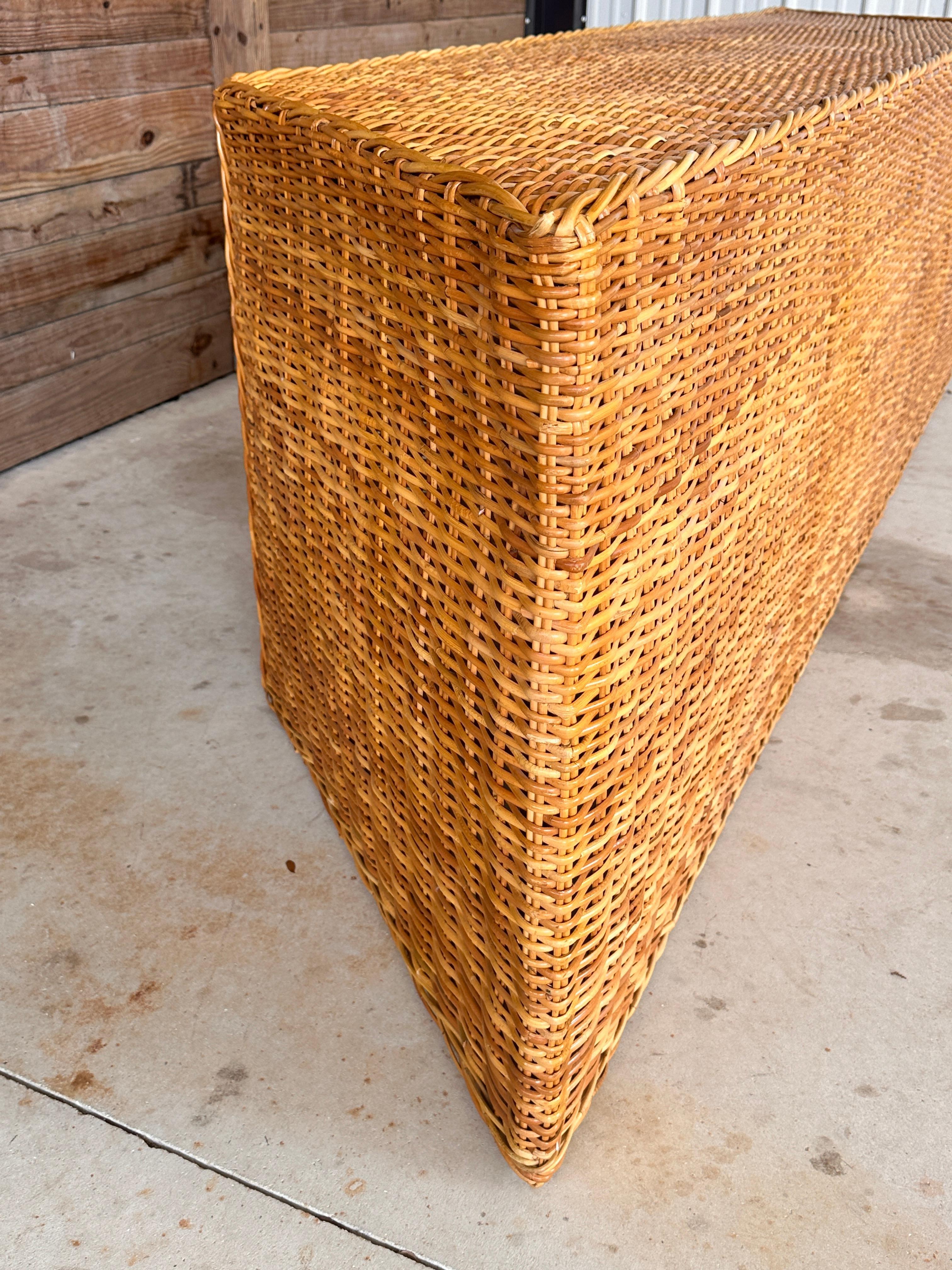 1980’s Monumental Organic Modern Large Braid Rattan Console/Partner Desk en venta 2