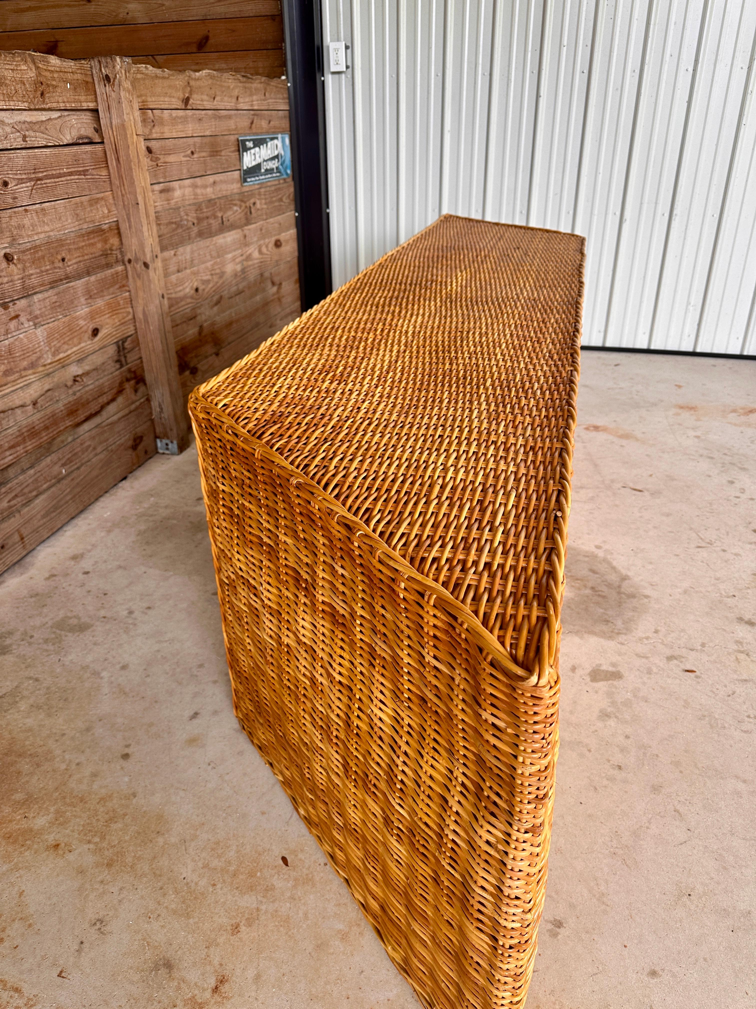 1980’s Monumental Organic Modern Large Braid Rattan Console/Partner Desk en venta 5