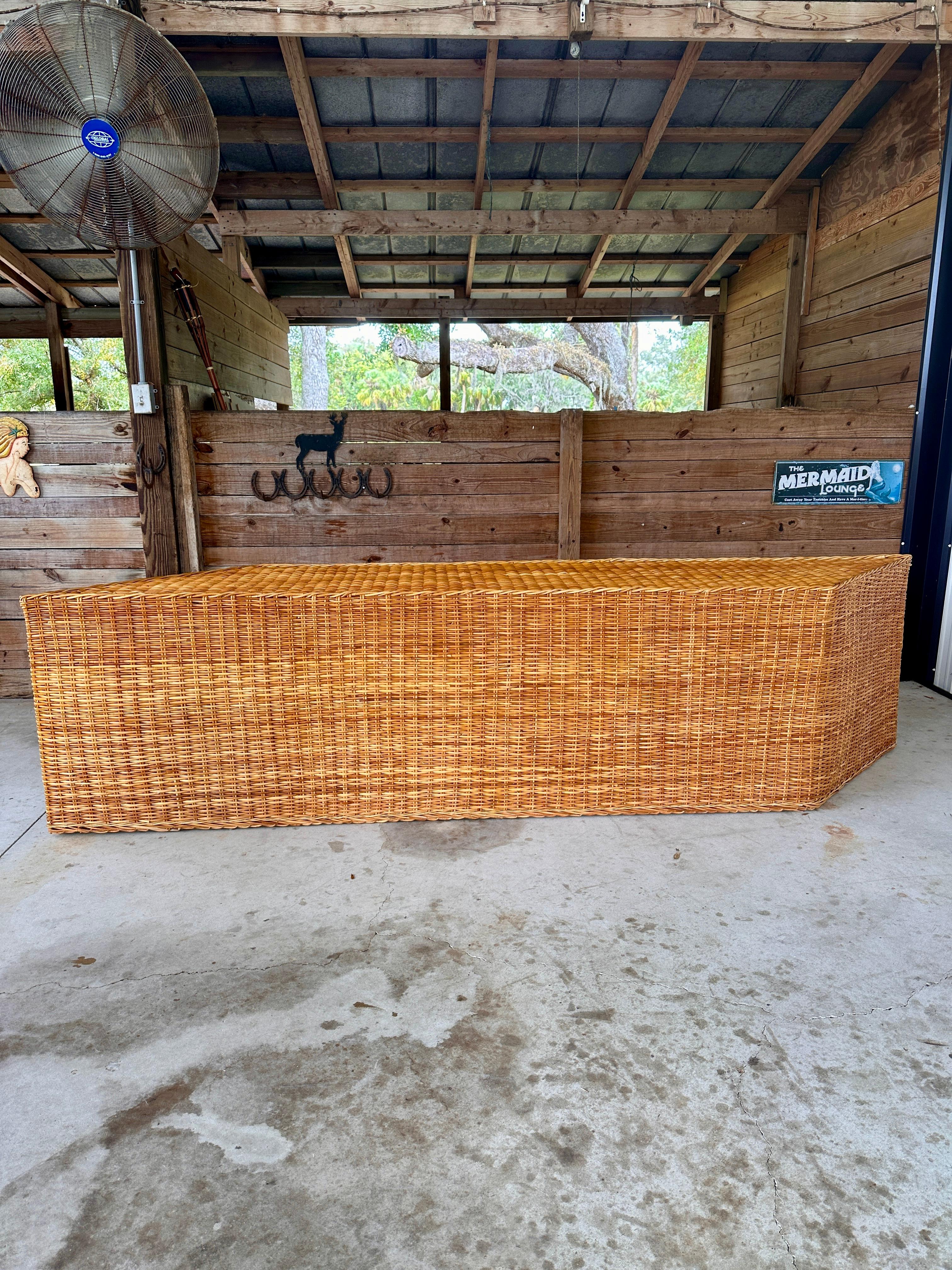 1980’s Monumental Organic Modern Large Braid Rattan Console/Partner Desk en venta 7