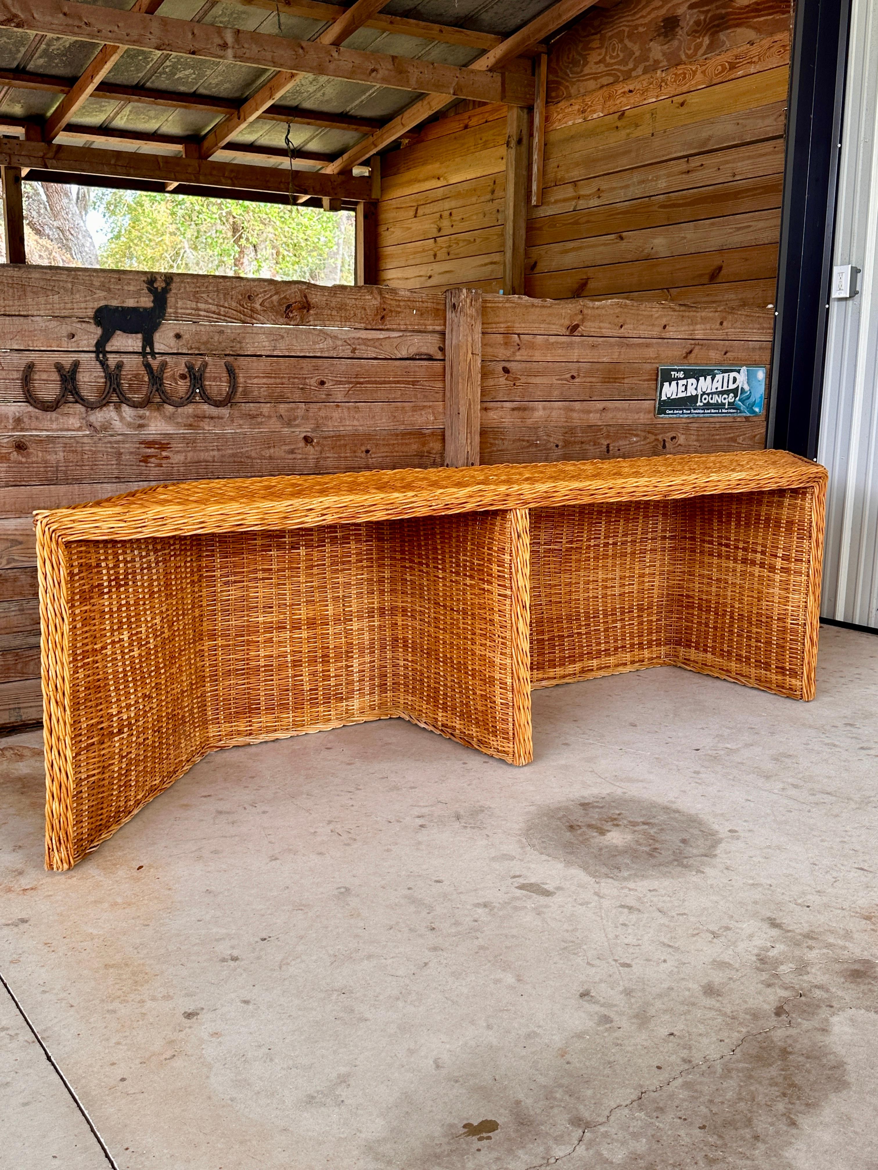 1980’s Monumental Organic Modern Large Braid Rattan Console/Partner Desk en venta 11