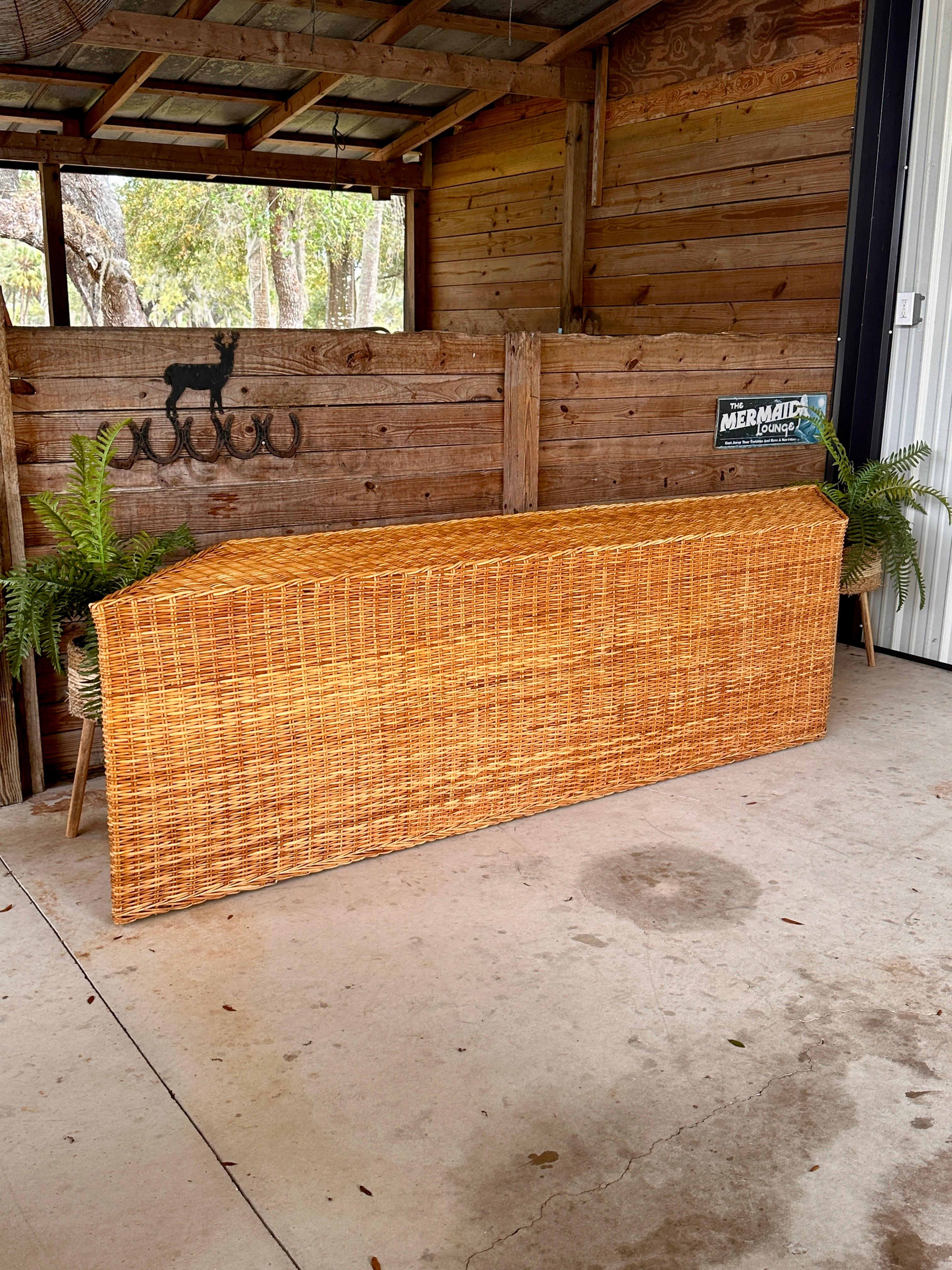 1980’s Monumental Organic Modern Large Braid Rattan Console/Partner Desk en venta 12