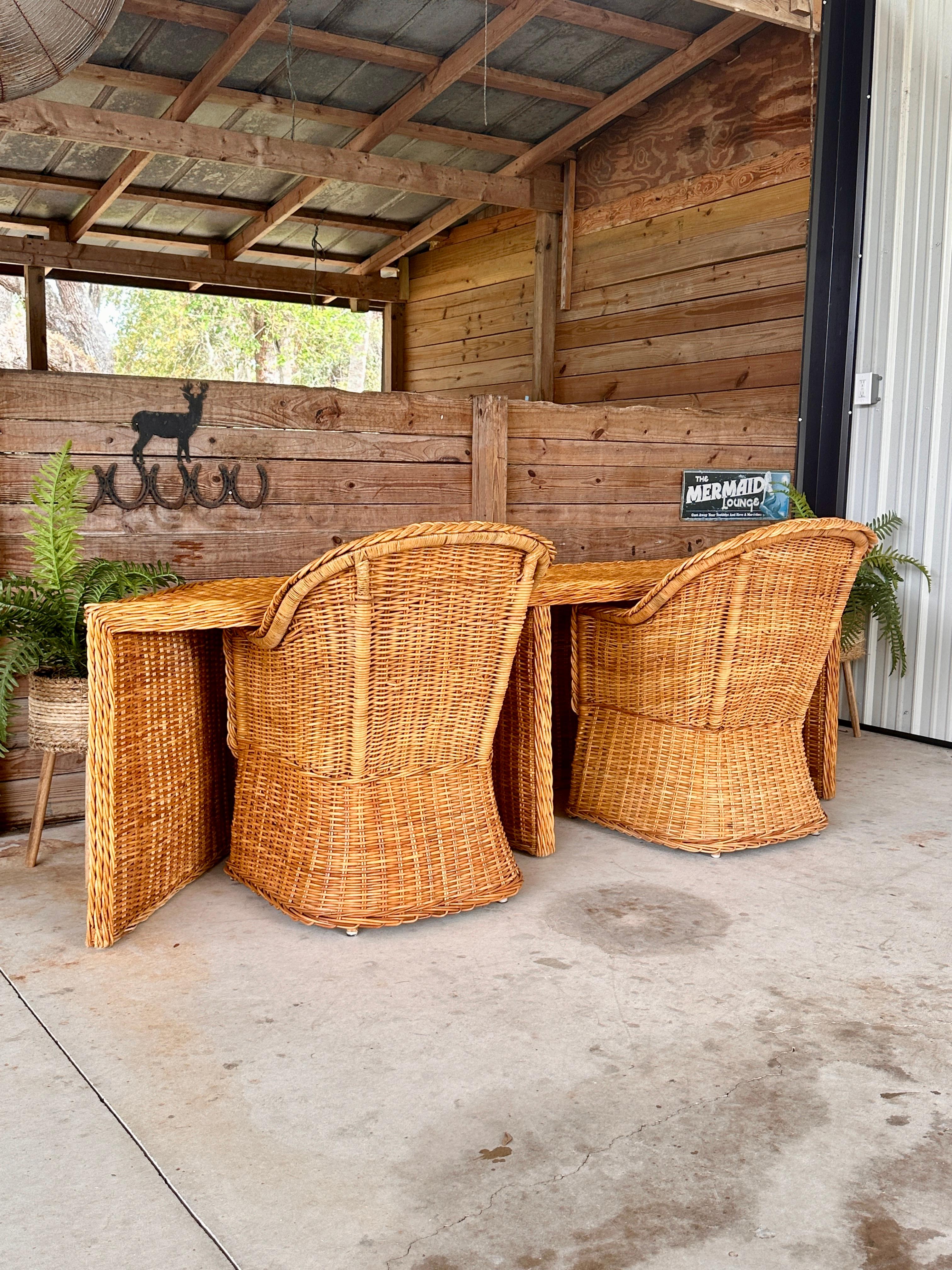 1980’s Monumental Organic Modern Large Braid Rattan Console/Partner Desk Moderno orgánico en venta