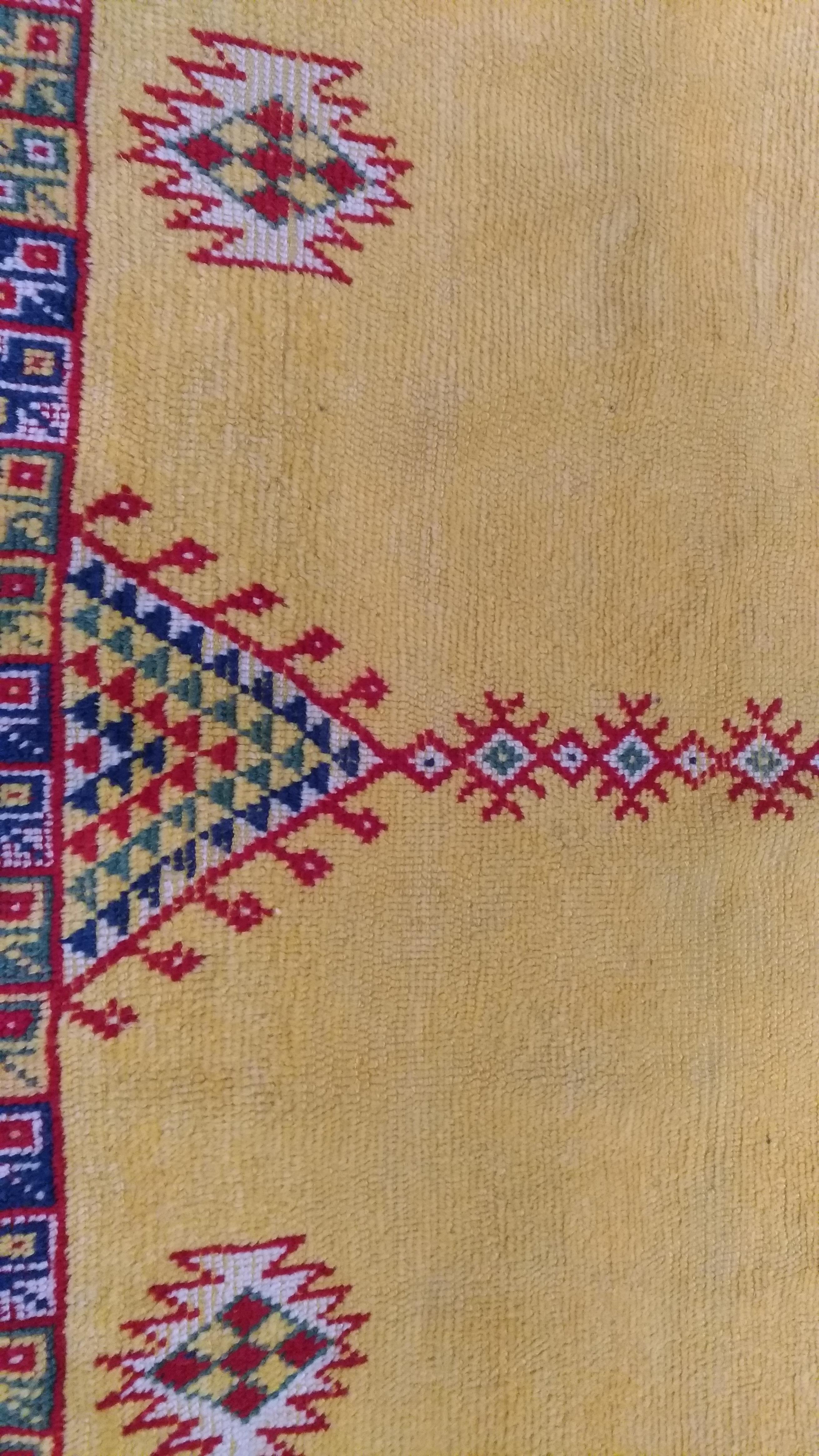 981 - Vintage Moroccan Tribal Berber Rug For Sale 1