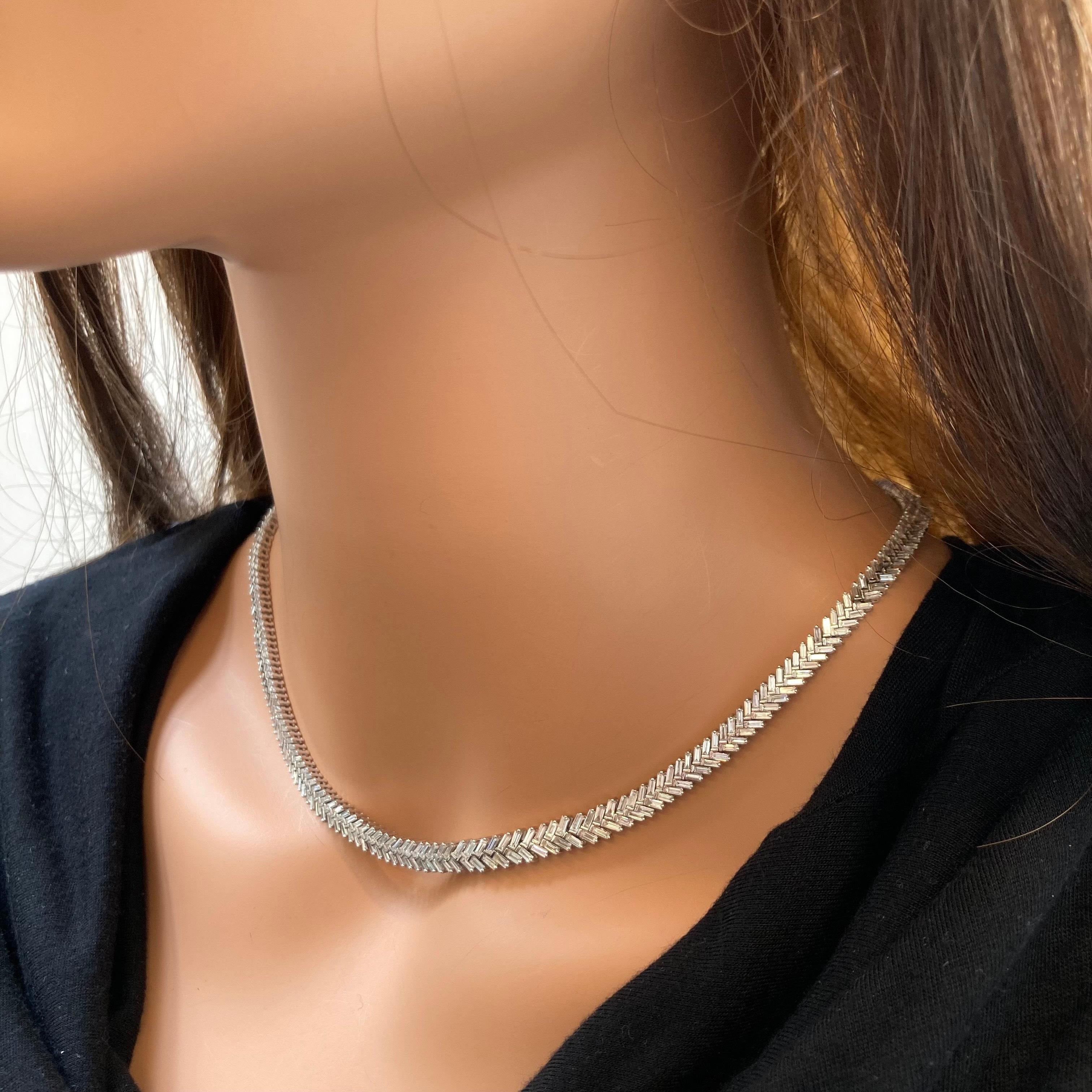 Contemporary 9.82 Carat Baguette Diamond Fashion Necklace In 18k White Gold For Sale