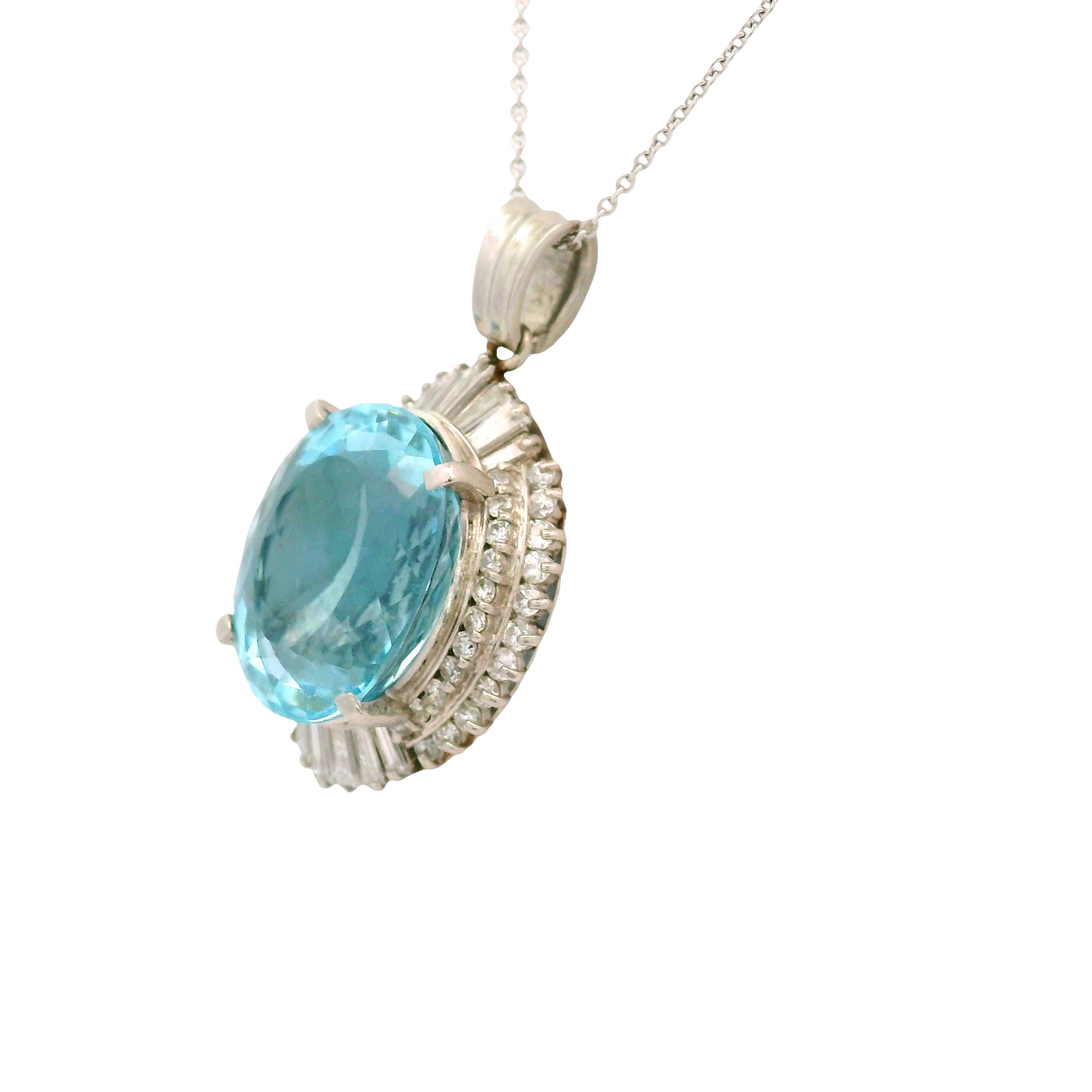 9.84 Carat Aquamarine Diamond Platinum Pendentif Chain Excellent état - En vente à Beverly Hills, CA