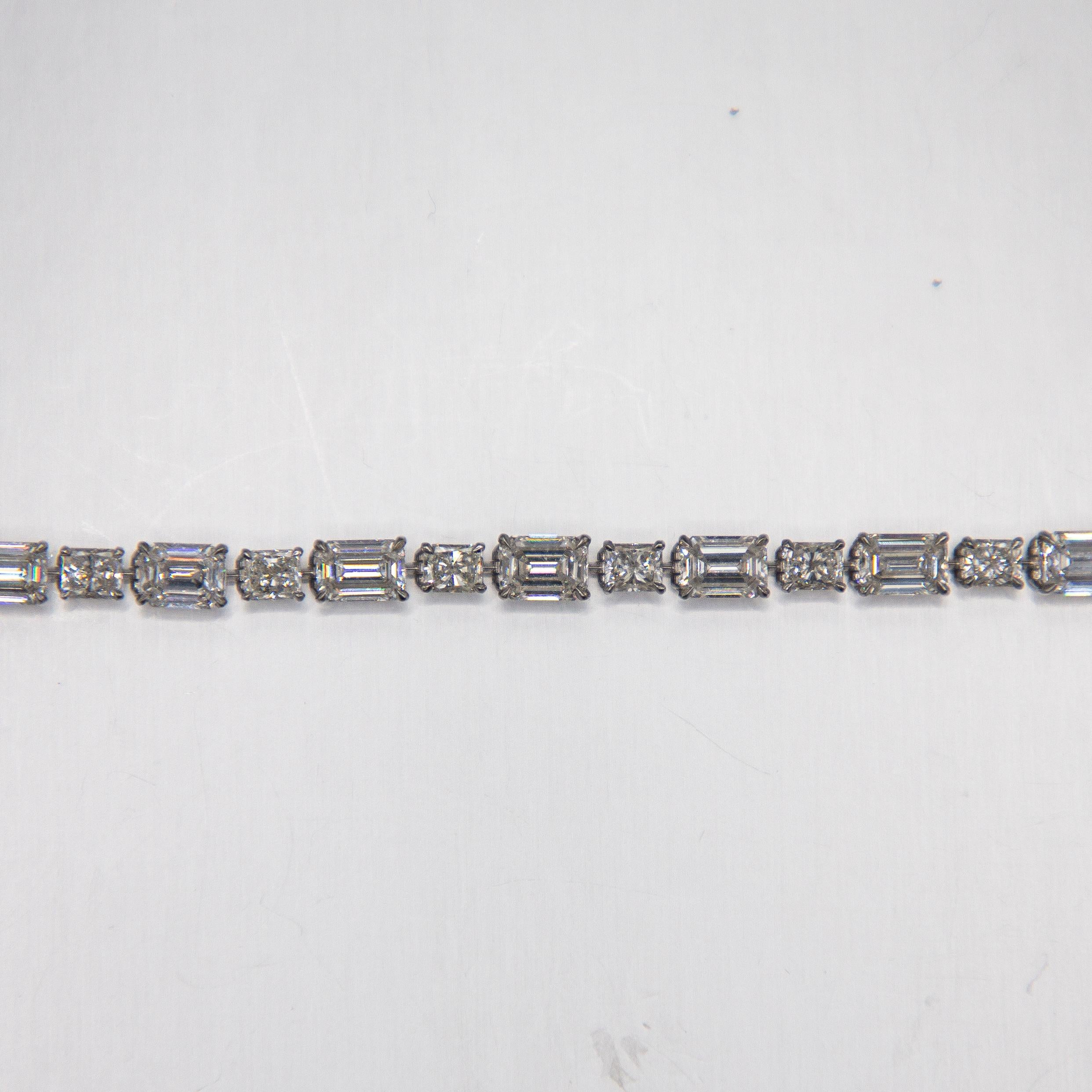 9.84 Carats Fine Diamond Emerald/Princess Cut 18k White Gold Handmade Bracelet For Sale 6