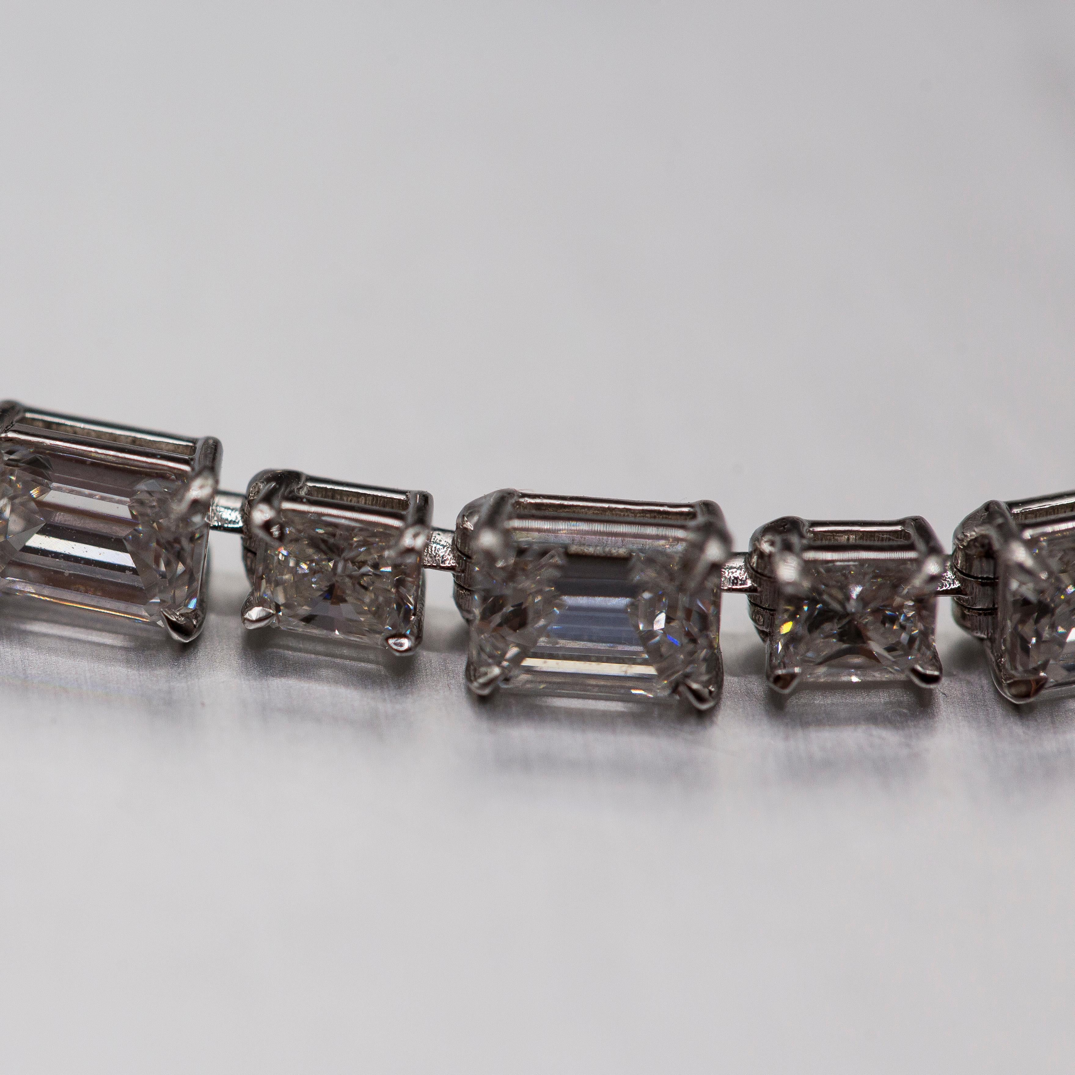 9.84 Carats Fine Diamond Emerald/Princess Cut 18k White Gold Handmade Bracelet For Sale 4