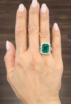 Stunning 9.84 Carat GIA Certified Zambian Emerald and Diamond Platinum Ring