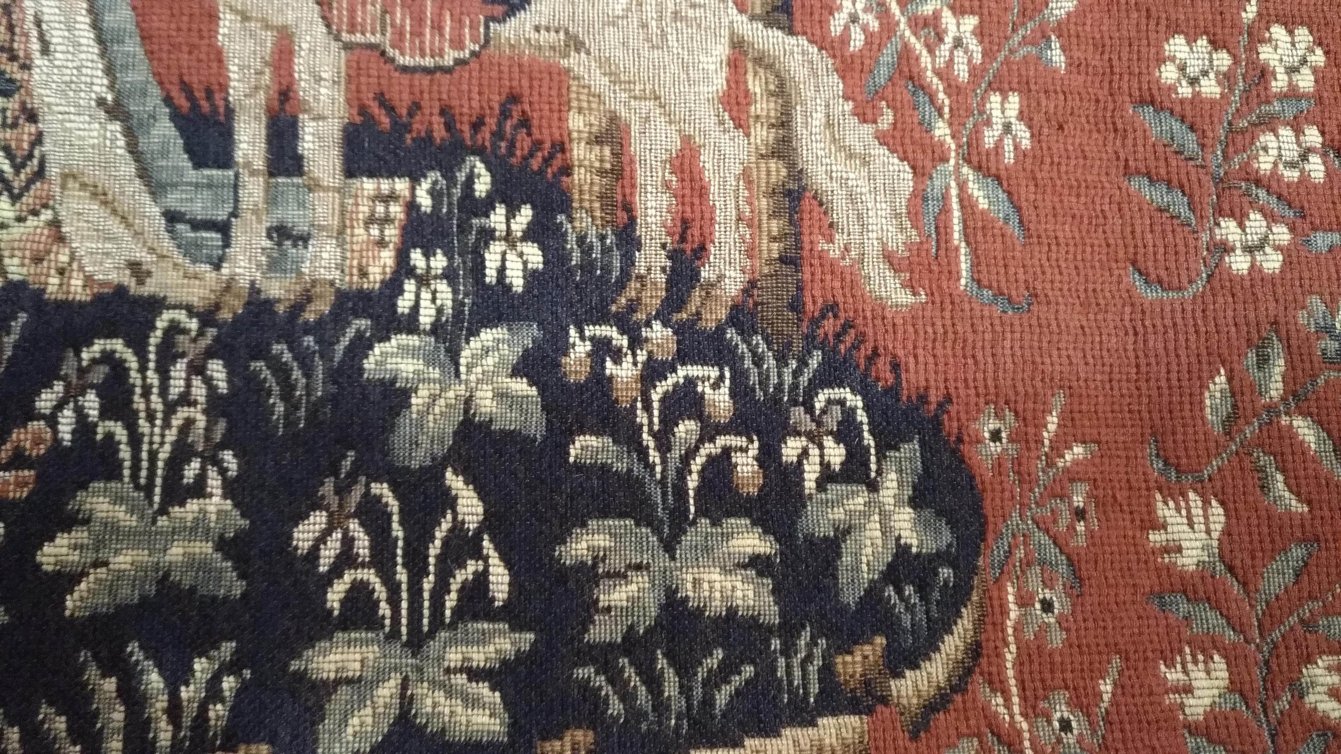 984 - This Jacquard tapestry 