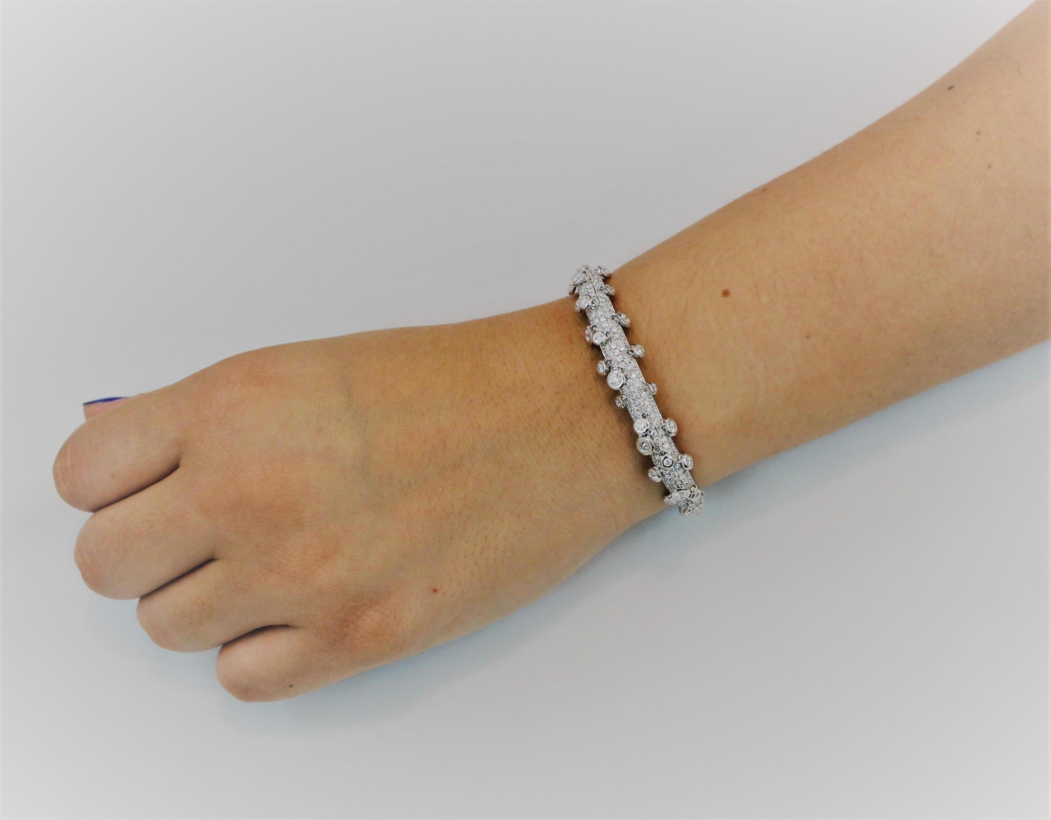 9.85 Carat Dangling White Diamonds Cuff Bracelets For Sale 2